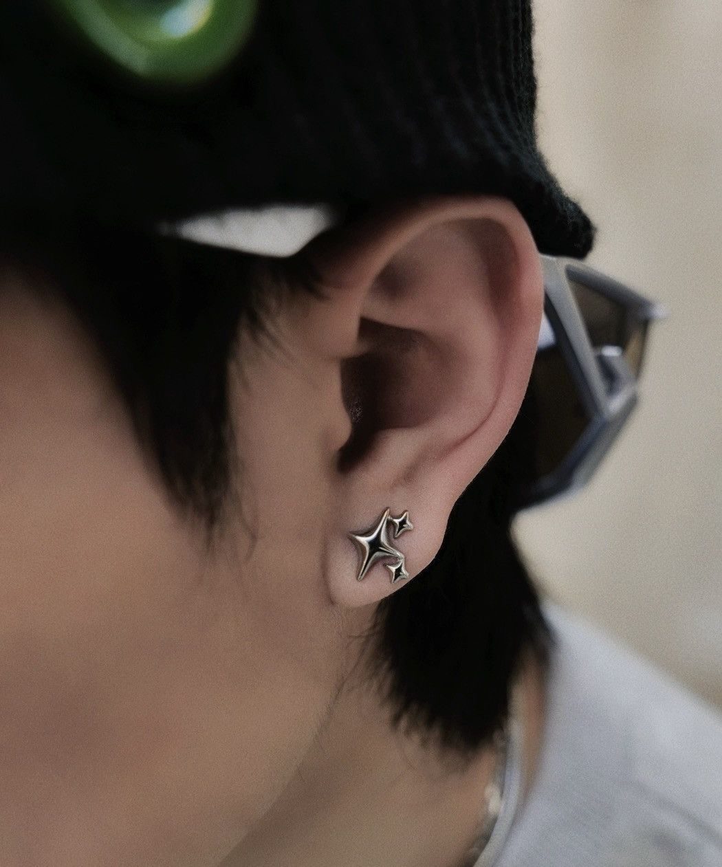 Jewelry × Vintage Retro punk 2000s y2k modern triple star stud earring Size ONE SIZE - 1 Thumbnail