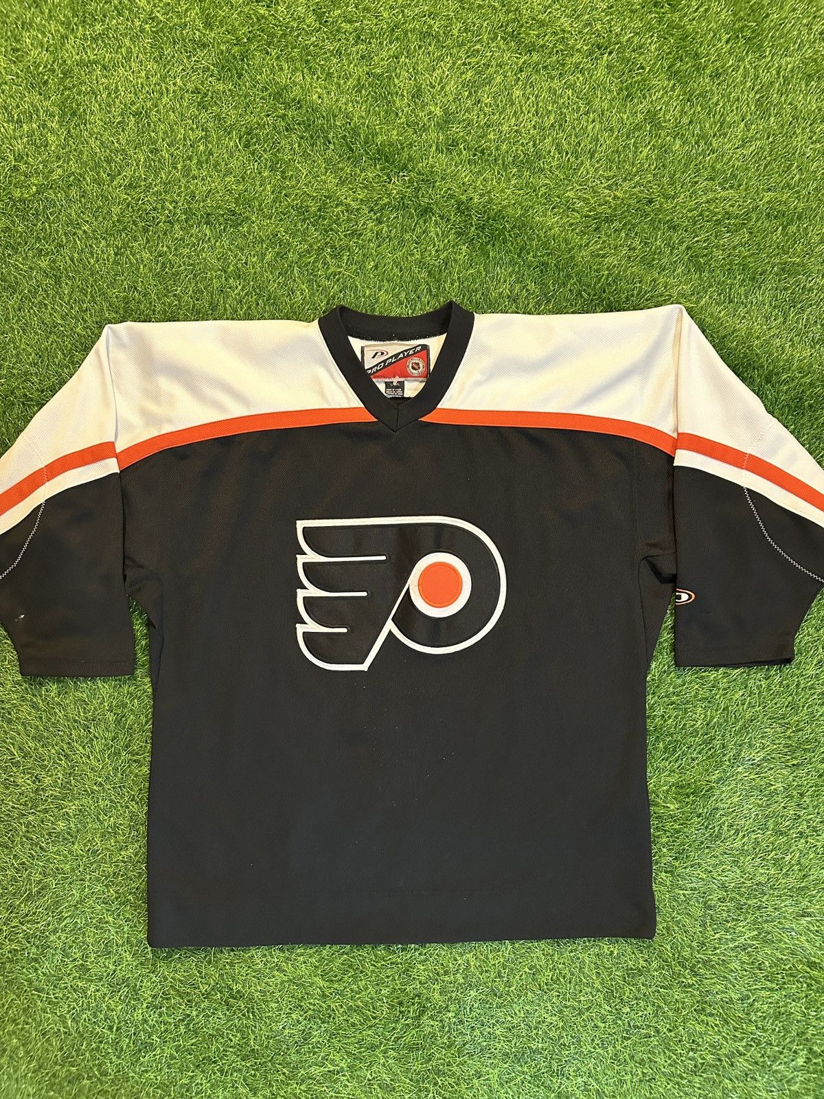 NHL Vintage nhl pro player Philadelphia flyers jersey size L Size US L / EU 52-54 / 3 - 1 Thumbnail