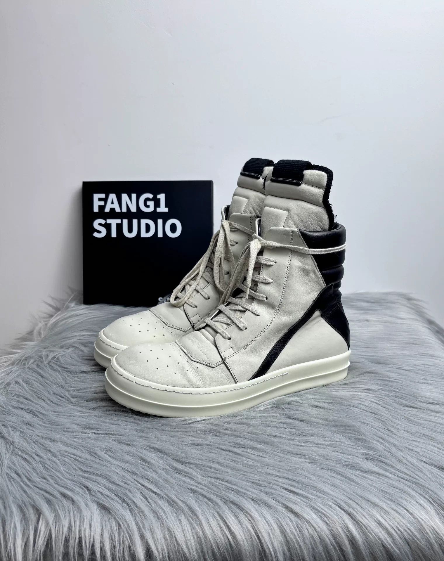 Rick Owens Rick Owens Leather White Hitop Sneakers 7.5 Men Size US 7.5 / EU 40-41 - 1 Thumbnail