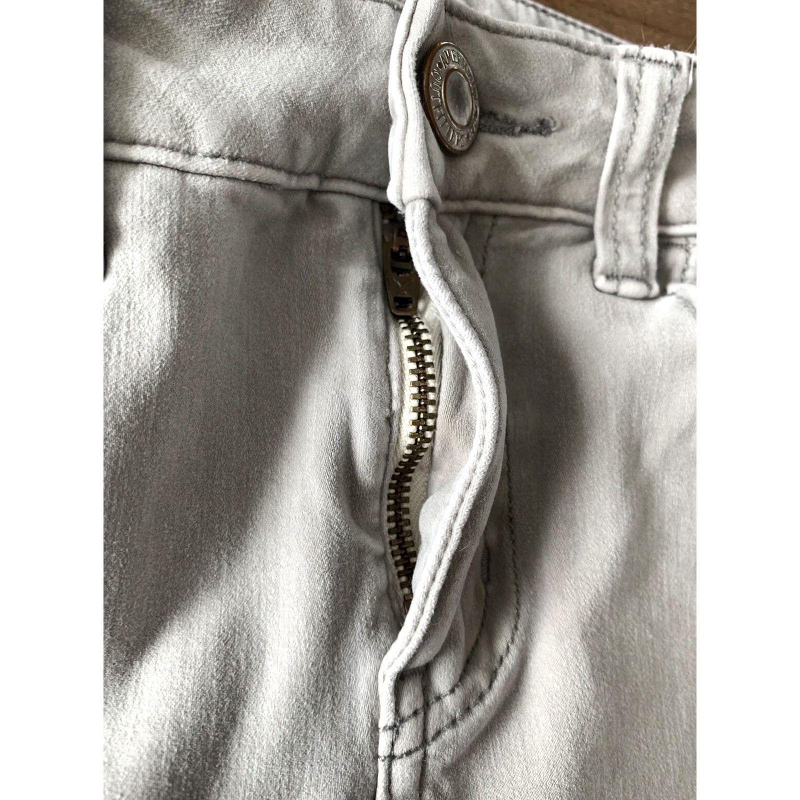 American Eagle Outfitters VINTAGE American Eagle Outfitters AEO Sateen Women's 4 Denim Jeans 27x26 Gray 360 Stretch Skinny Jegging Slim Waist 27 Inseam 26 Inseam Womens Jeans? Size 27" / US 4 / IT 40 - 5 Thumbnail