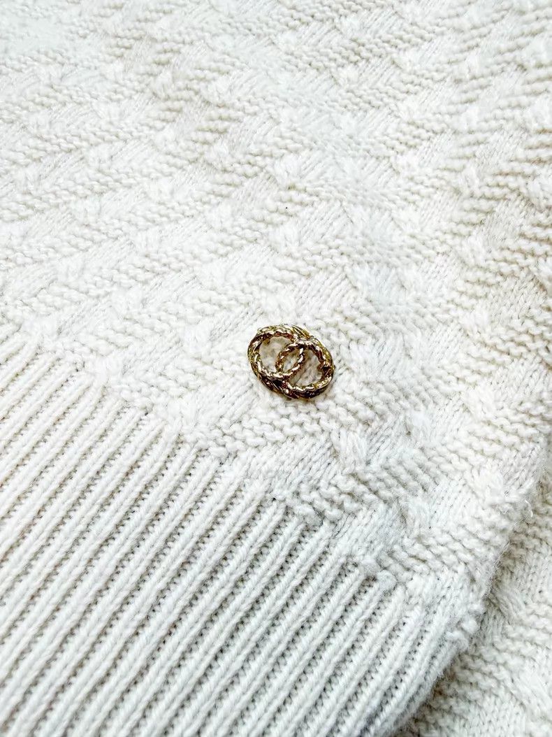 Chanel Chanel Chain off-the-shoulder knitted sweater Size XXS / US 00 / IT 34 - 5 Thumbnail