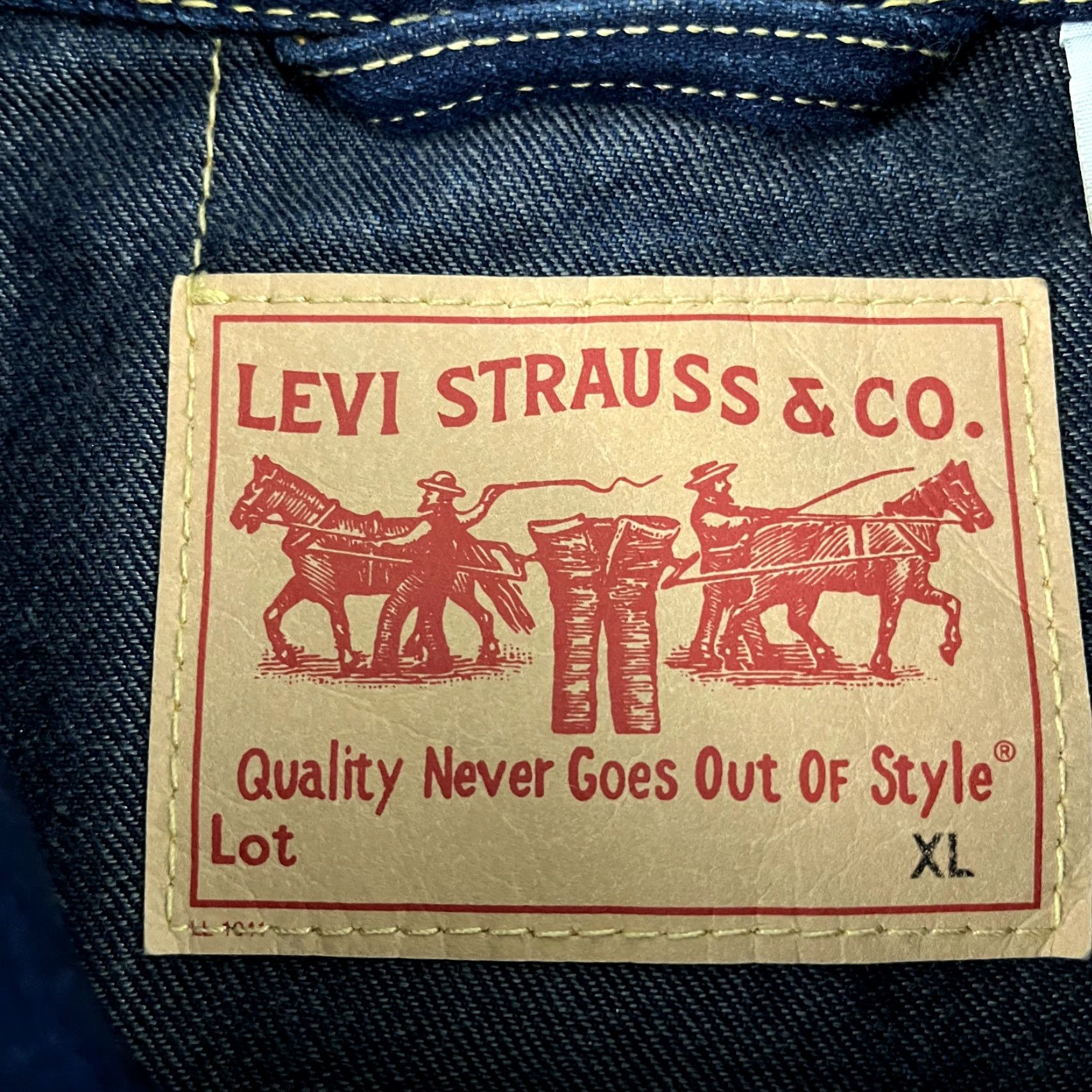 Levi's LEVIS Iconic Jacket XL Blue Denim Trucker Western Rodeo Jean Type 1 Y2K Mens Size US 36 / EU 52 - 4 Thumbnail