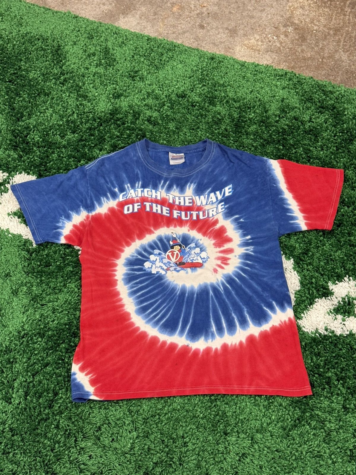 Vintage Vintage Hanes Tie Dye Catch The Wave Viking Logo Tee Medium Size US M / EU 48-50 / 2 - 1 Thumbnail