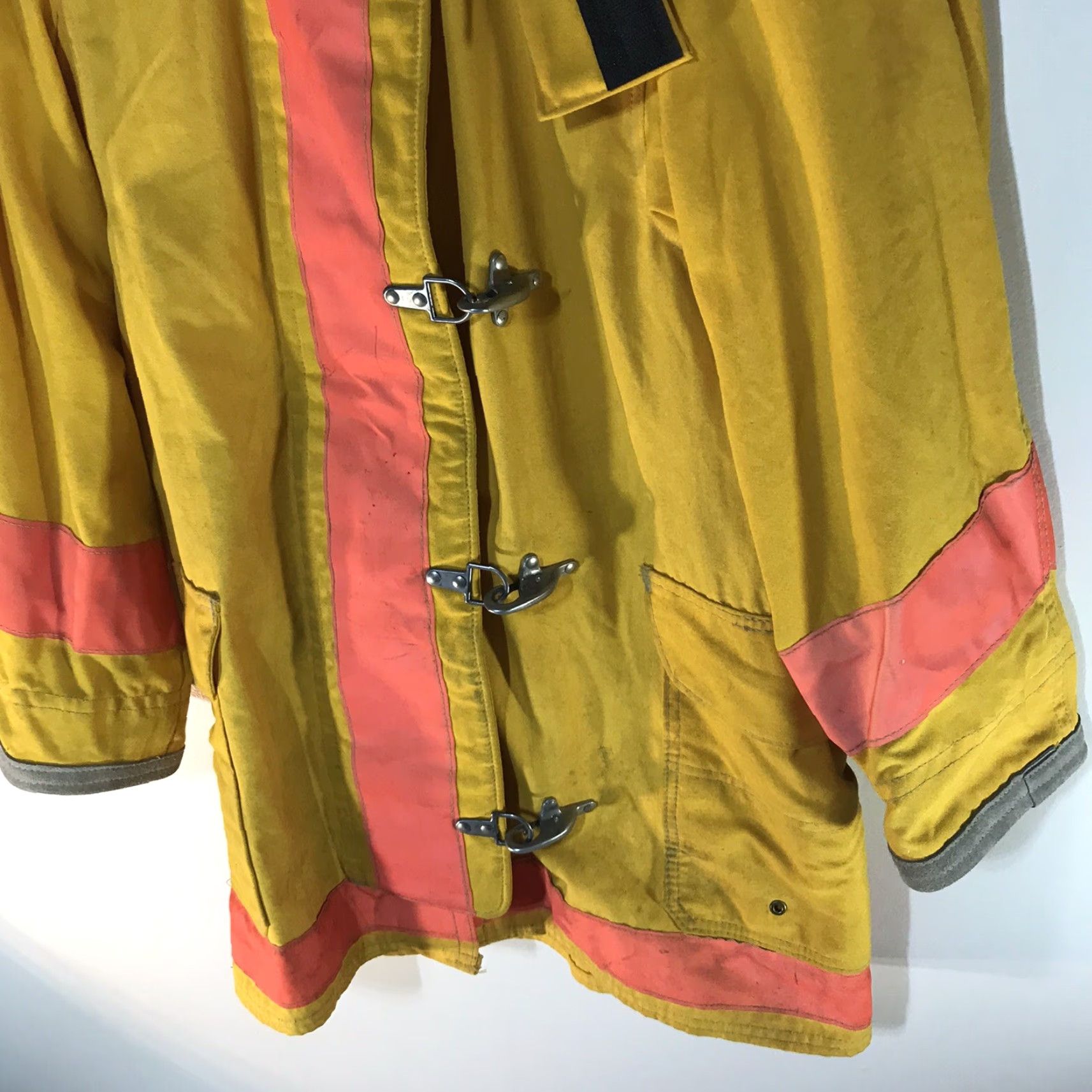 Body Glove VINTAGE Body Glove Fireman’s Jacket Mens Size L Yellow Workwear USA Size US L / EU 52-54 / 3 - 3 Thumbnail