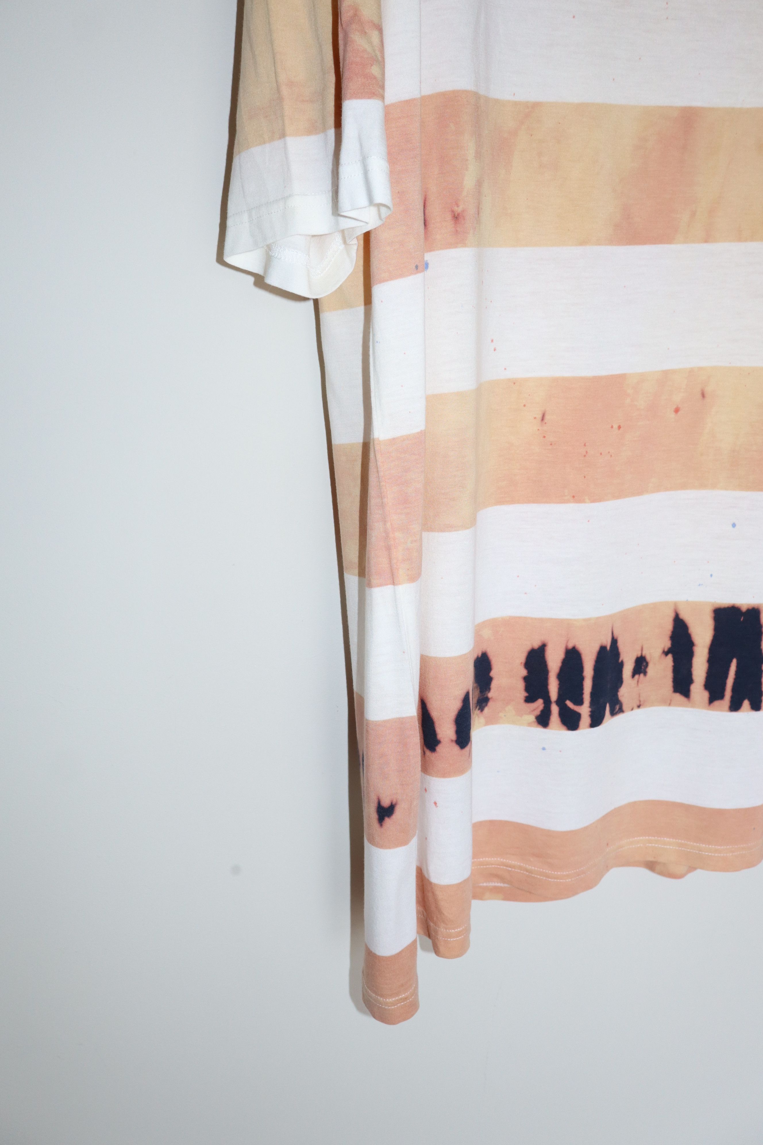 Faith Connexion bleach effect t-shirt Size US M / EU 48-50 / 2 - 5 Thumbnail