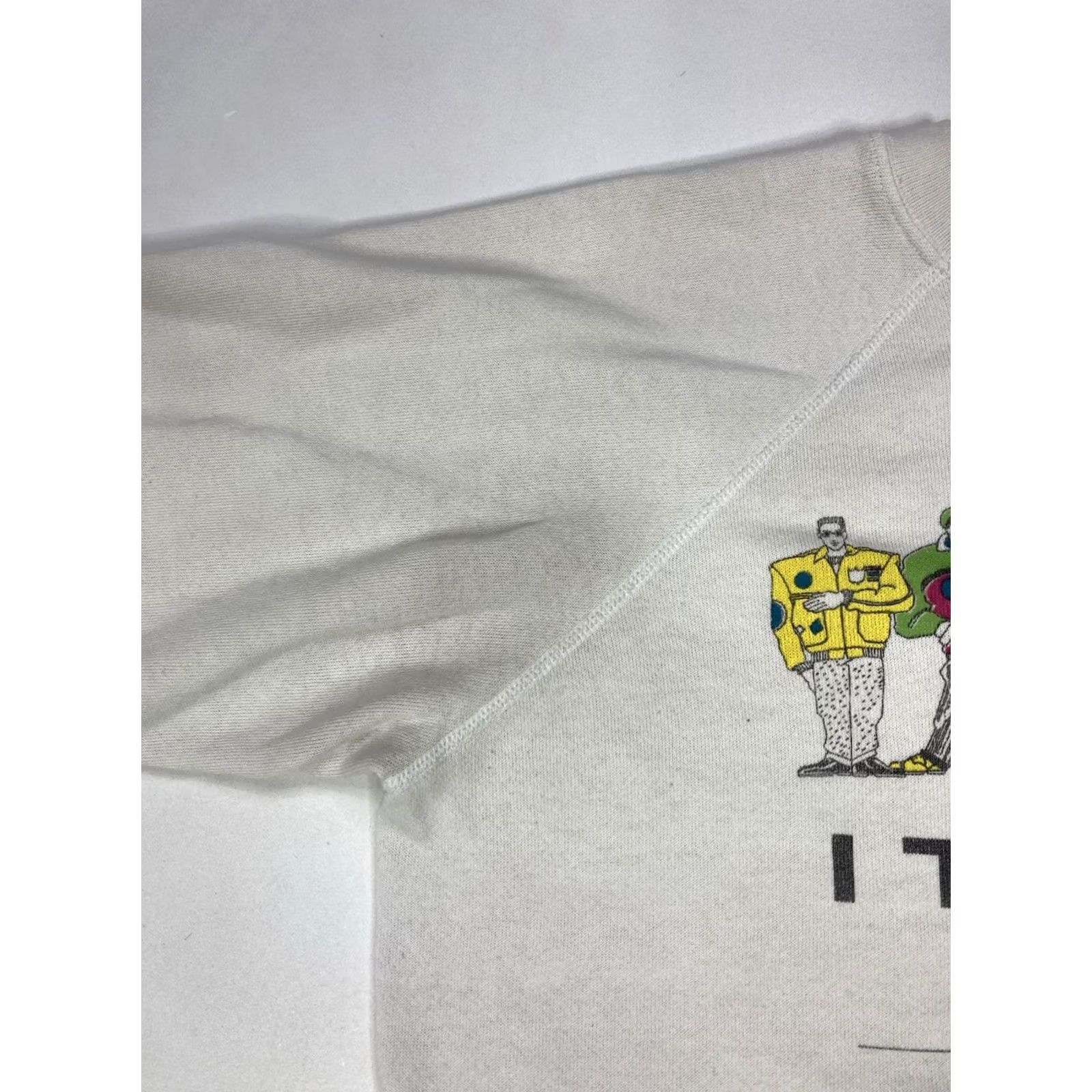 Vintage VINTAGE Italian Boys 1988 Crewneck Sweatshirt Women Small White 80s Size S / US 4 / IT 40 - 5 Thumbnail