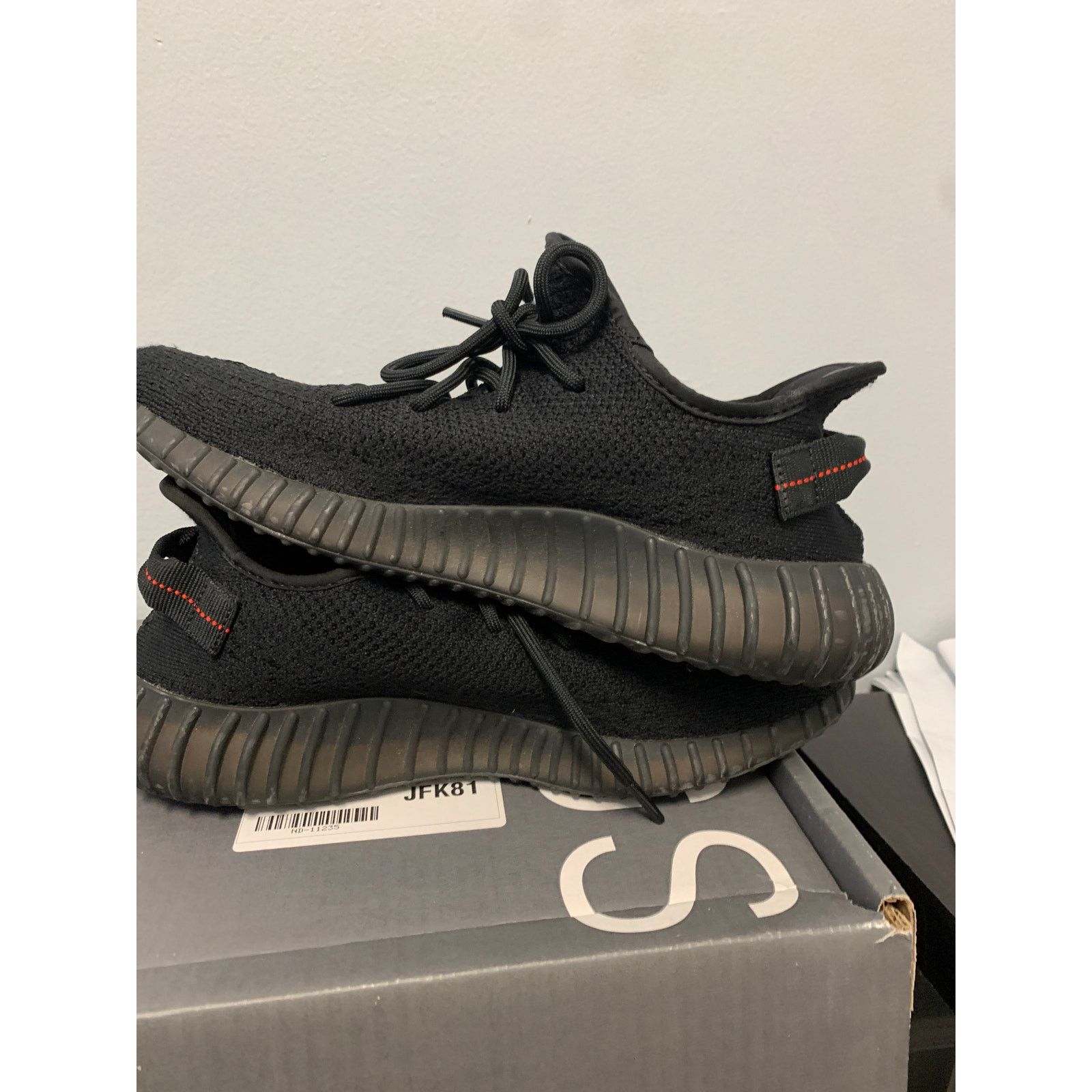 Adidas adidas Yeezy Boost 350 V2 Black Red Size 11.5 Used Size US 11.5 / EU 44-45 - 5 Thumbnail