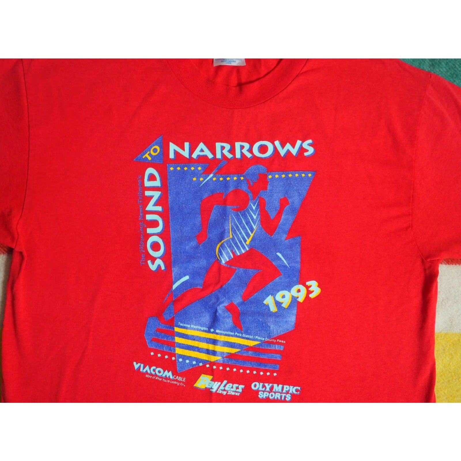Hanes VTG Hanes 90s Tee Red T-Shirt L Mens Short Sleeve Graphic Logo Shirt USA Marathon Run Narrows Tacoma WA 1993 Cotton Size US L / EU 52-54 / 3 - 3 Thumbnail