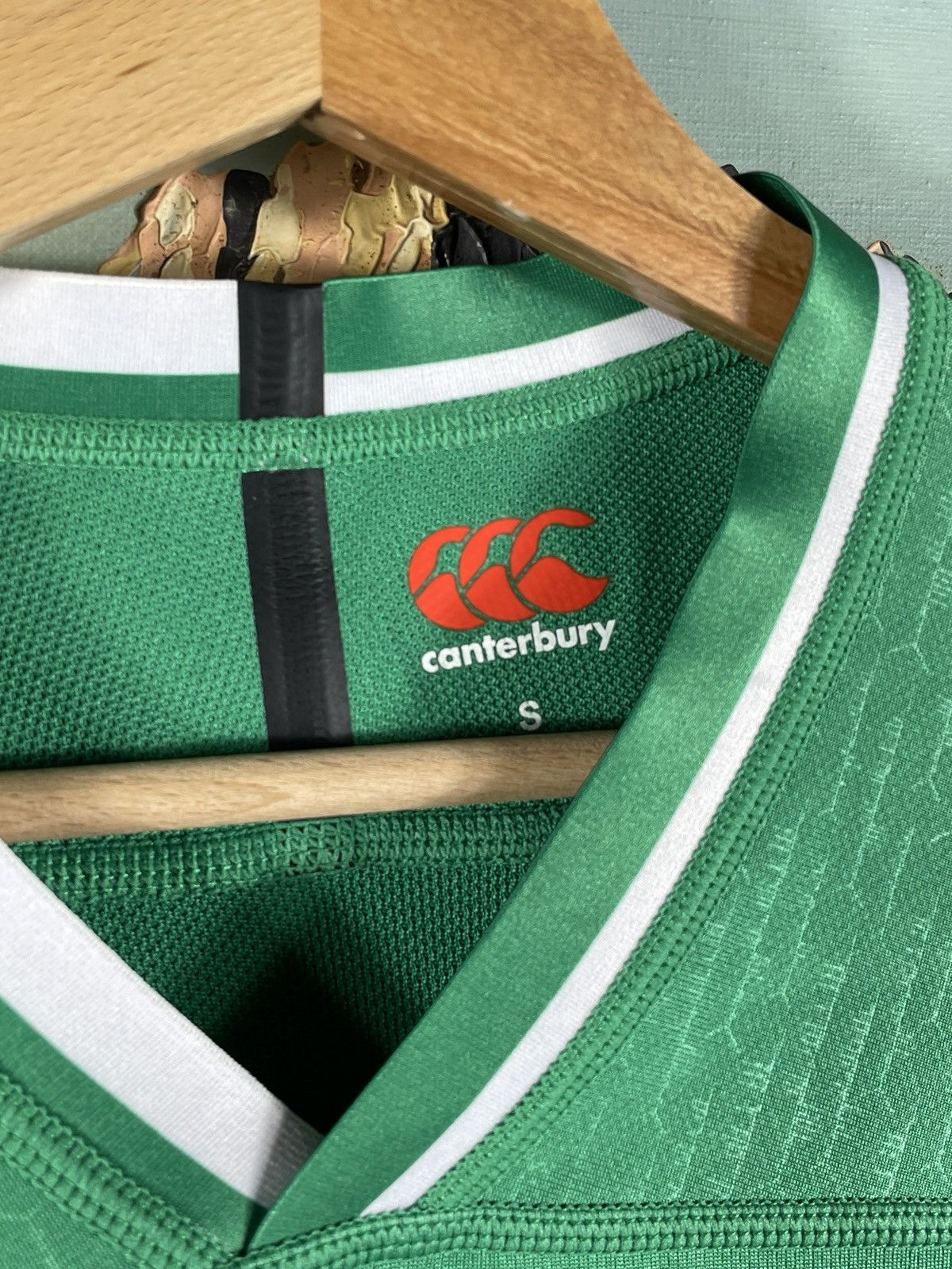 Canterbury of New Zealand × Vintage VINTAGE CANTERBURY IRELAND IRFU IRISH RUGBY JERSEY RARE Size US S / EU 44-46 / 1 - 6 Thumbnail