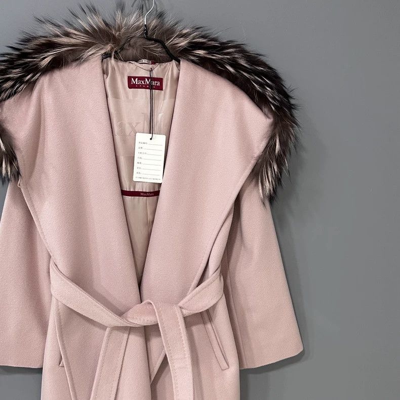 Max Mara Max Mara Bathrobe coat with pink fur collar Size M / US 6-8 / IT 42-44 - 2 Thumbnail