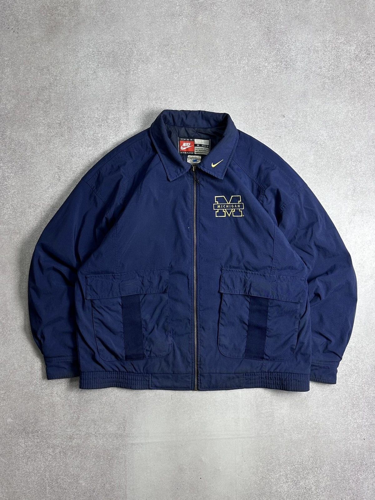 Nike Vintage 90s Nike Michigan Team Puffer Jacket M Size US M / EU 48-50 / 2 - 1 Thumbnail