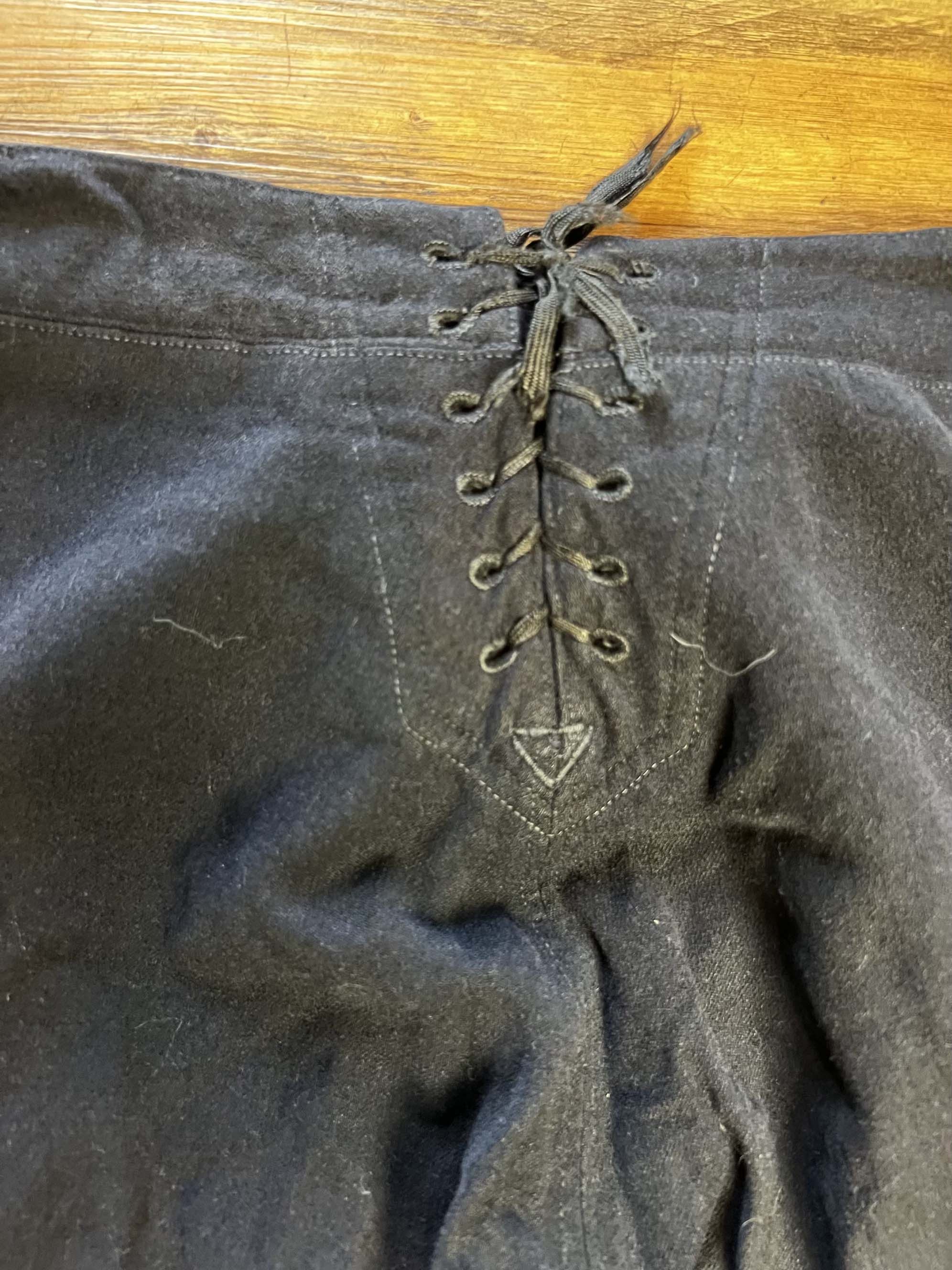 Vintage Vintage 1940s WWII US Navy 13 Button Wool Sailor Pants Size US 26 / EU 42 - 14 Thumbnail