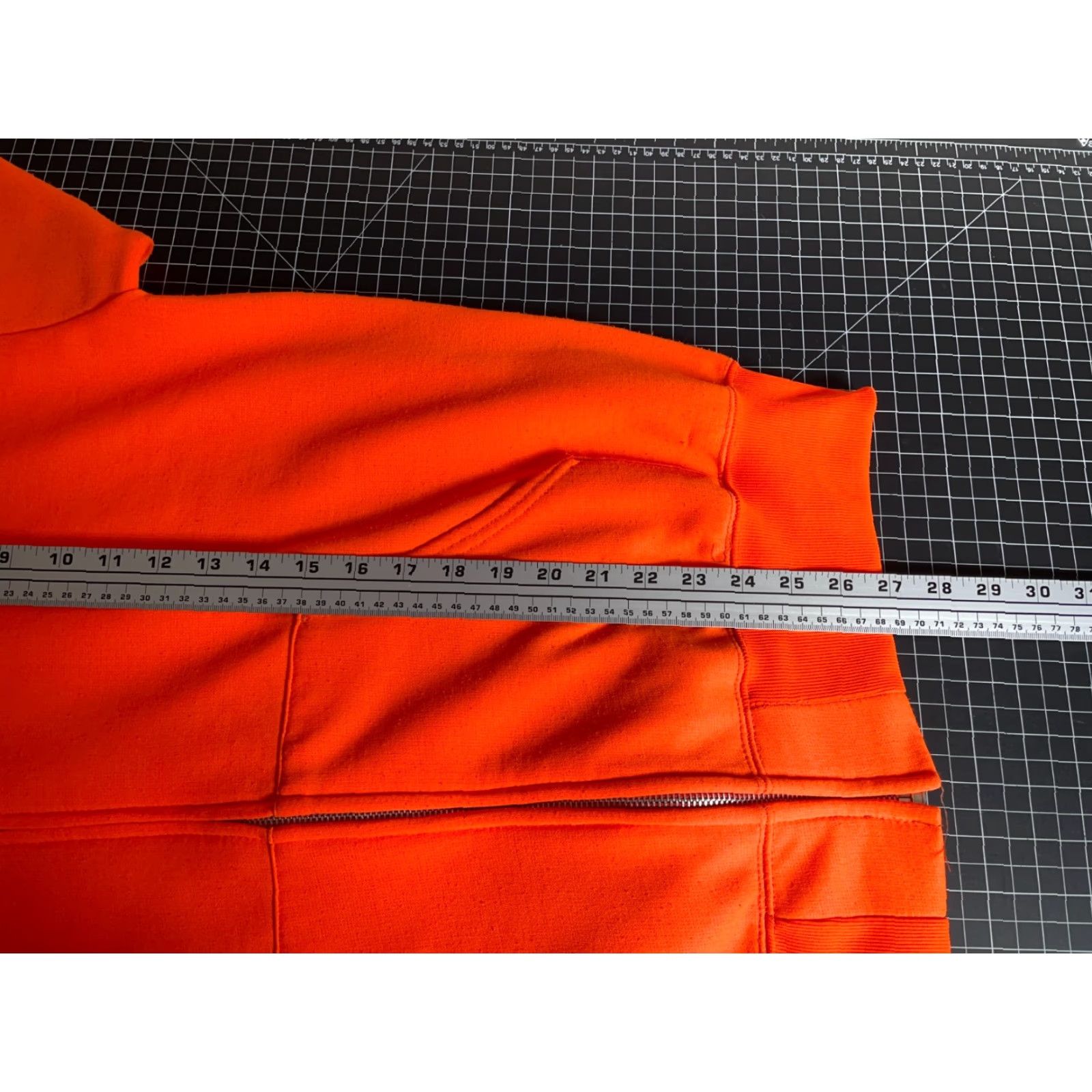 Vintage VINTAGE 80s Thermal Lined Zip Up Hoodie Men's Large Blaze Orange Lightweight Polyester Hoodie Men Large Orange 80s Retro Size US L / EU 52-54 / 3 - 6 Thumbnail