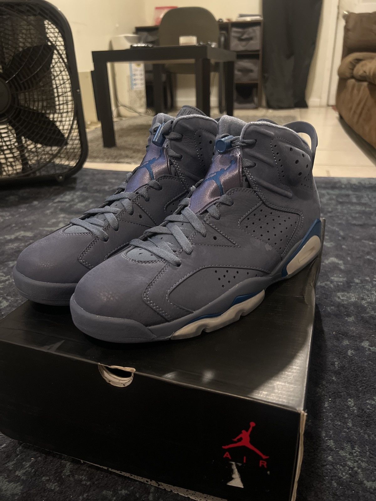 Jordan Brand × Nike Air Jordan 6 Retro “Diffused Blue” Size US 11.5 / EU 44-45 - 2 Thumbnail
