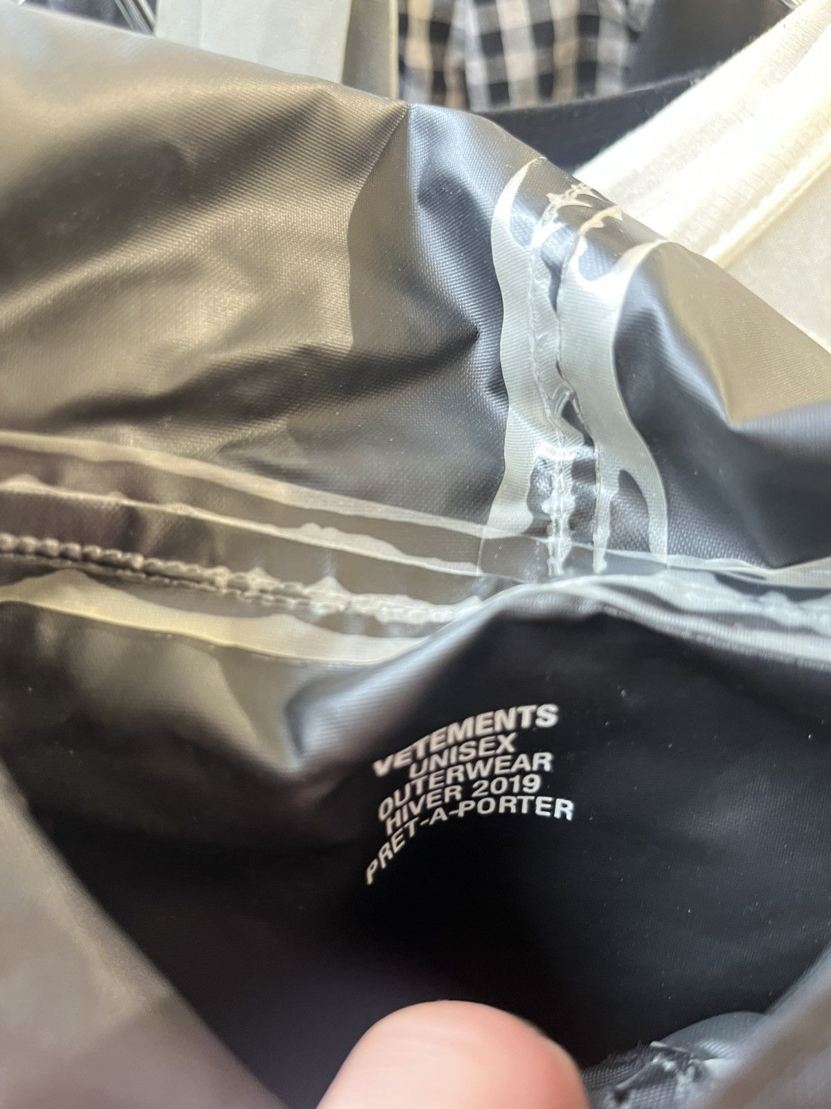 Vetements Vetements ”unicorn” a/w 19 limited edition raincoat Size US L / EU 52-54 / 3 - 3 Thumbnail