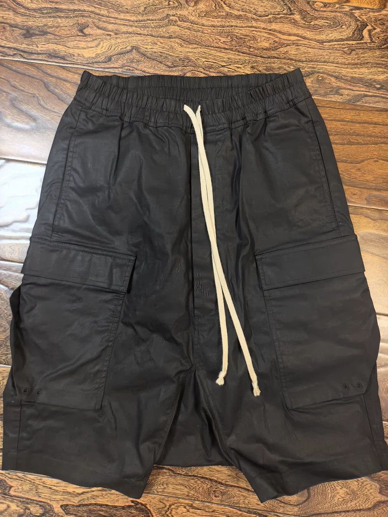 Rick Owens Rick Owens size xs Black cargo shorts Size US 28 / EU 44 - 1 Thumbnail