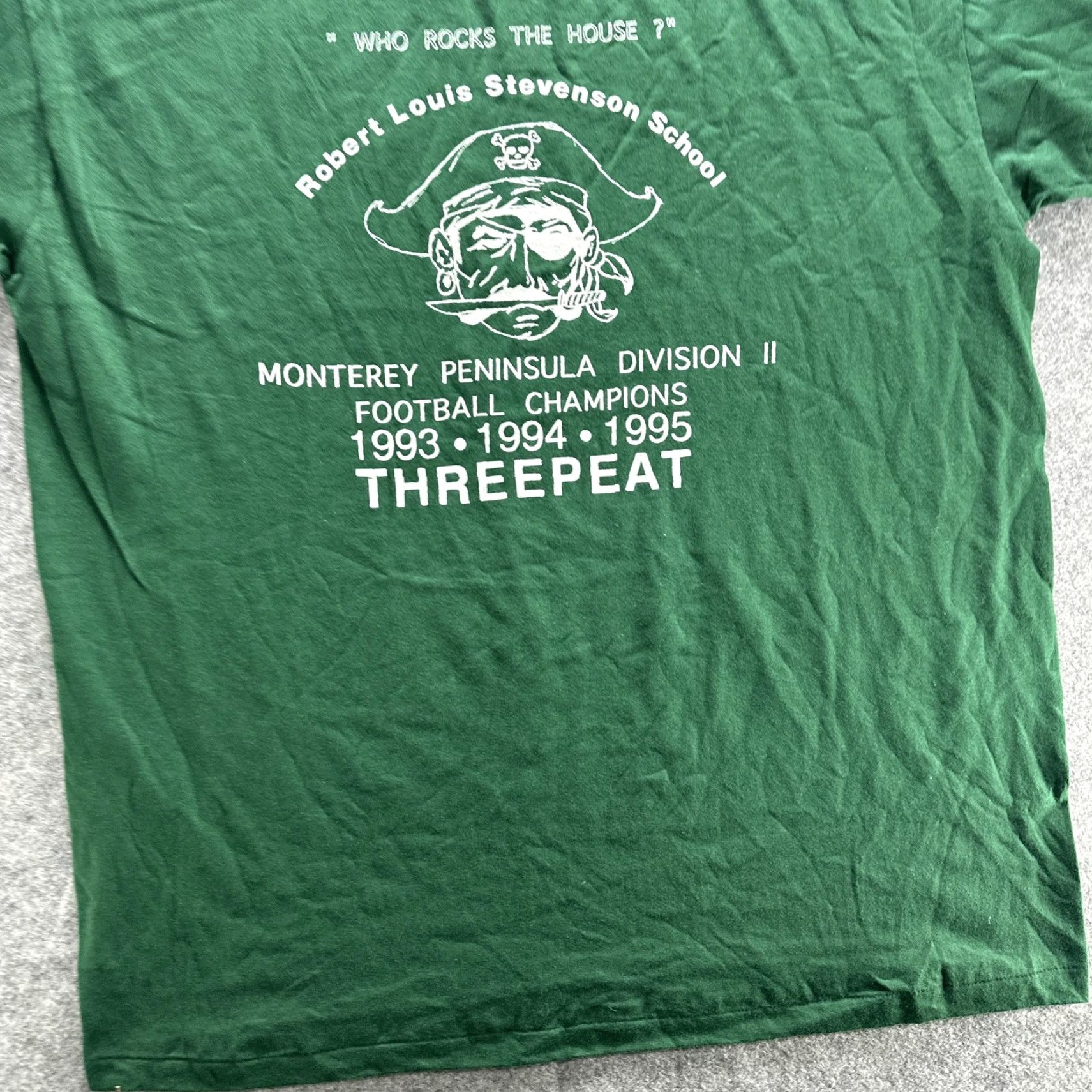 Vintage VINTAGE Robert Louis Stevenson School Shirt Mens XL Green Football Threepeat 90s Pirates Rock the House T-Shirt Size US XL / EU 56 / 4 - 5 Thumbnail