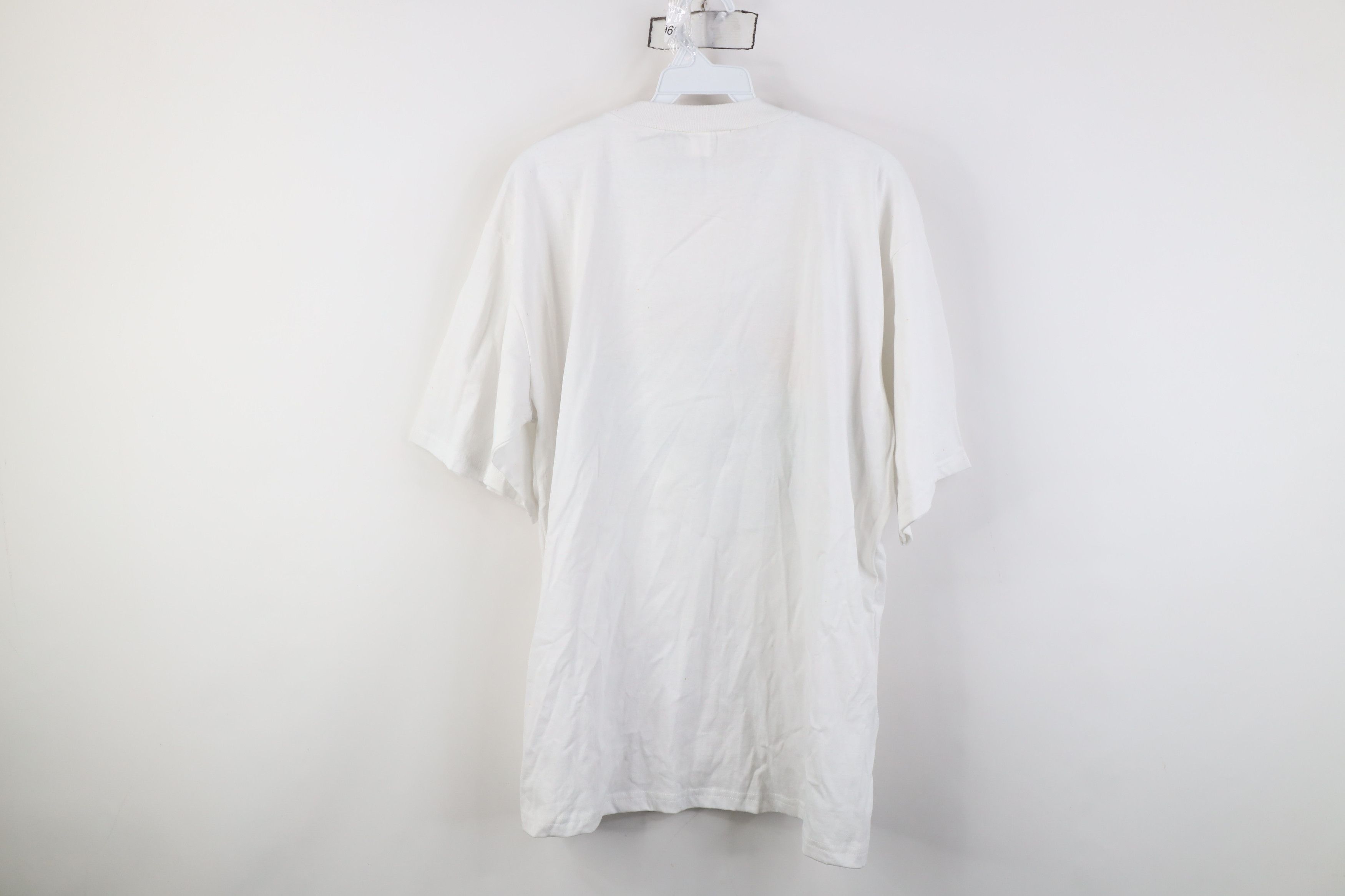 Vintage Vintage 90s Streetwear Falls Canada Rainbow T-Shirt White Size US L / EU 52-54 / 3 - 13 Thumbnail