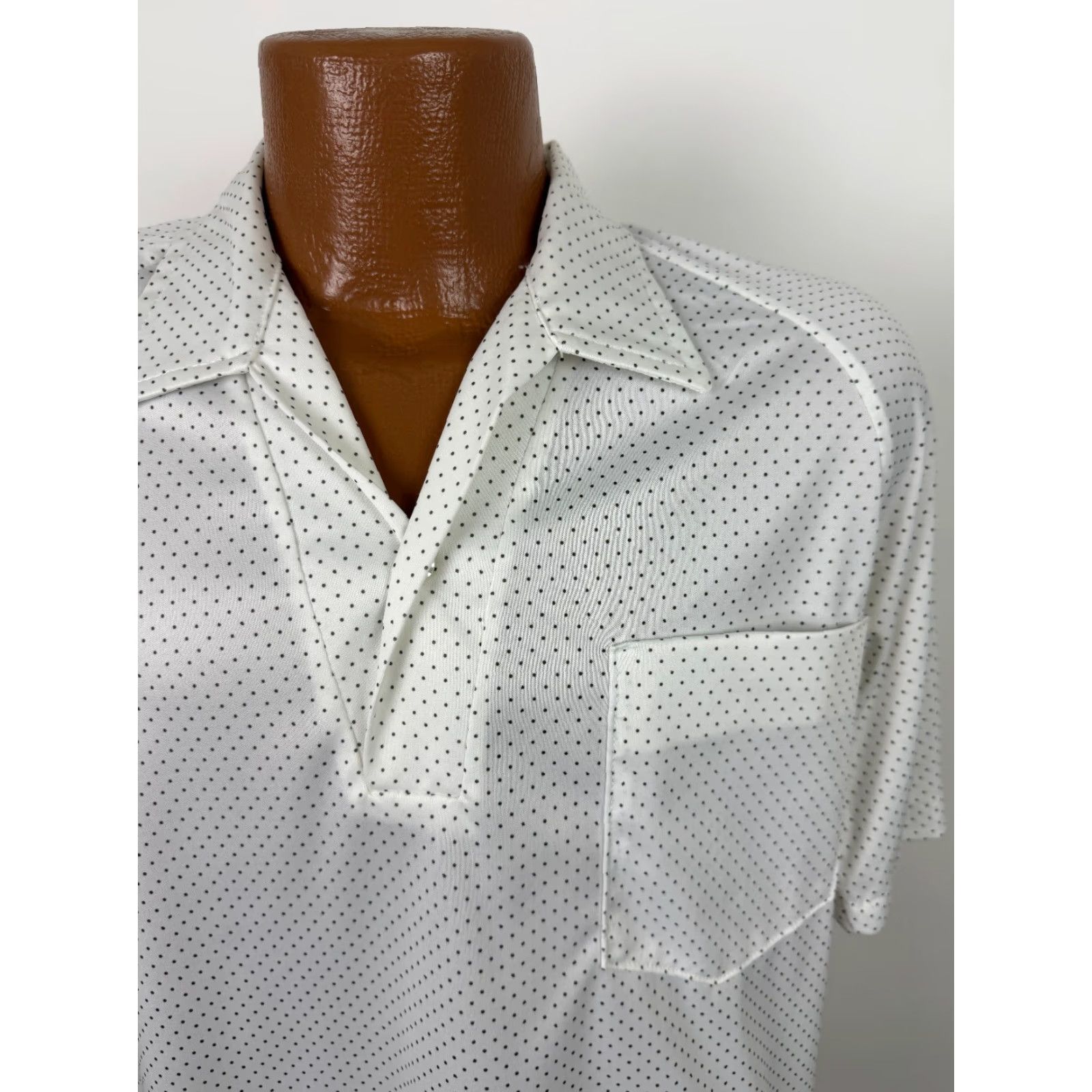 Vintage VINTAGE Styled in California Polo Shirt Men M White Polka Dot 60s 70s Vintage Hipster Retro Slim Short Sleeve Spread Collar Size US M / EU 48-50 / 2 - 3 Thumbnail