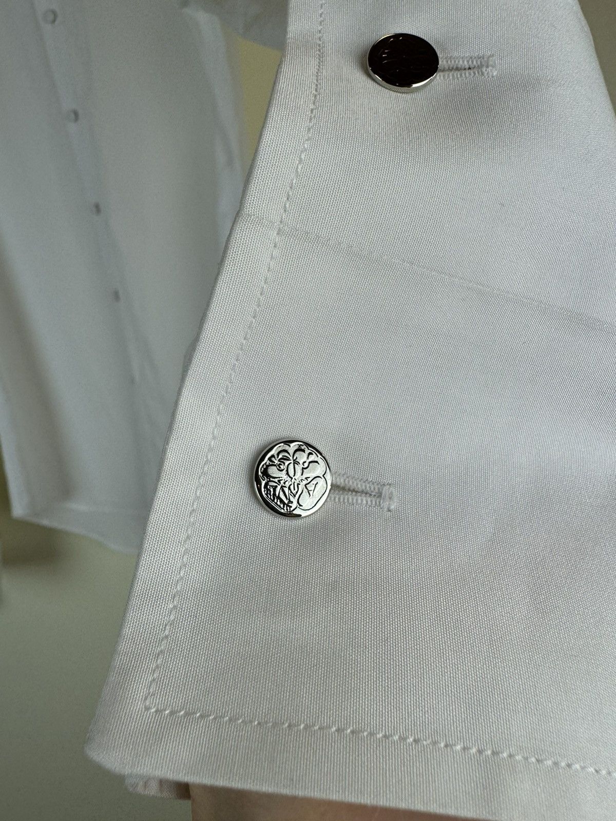 Alexander McQueen Alexander McQueen white poplin cotton classic shirt logo Size US S / EU 44-46 / 1 - 11 Thumbnail