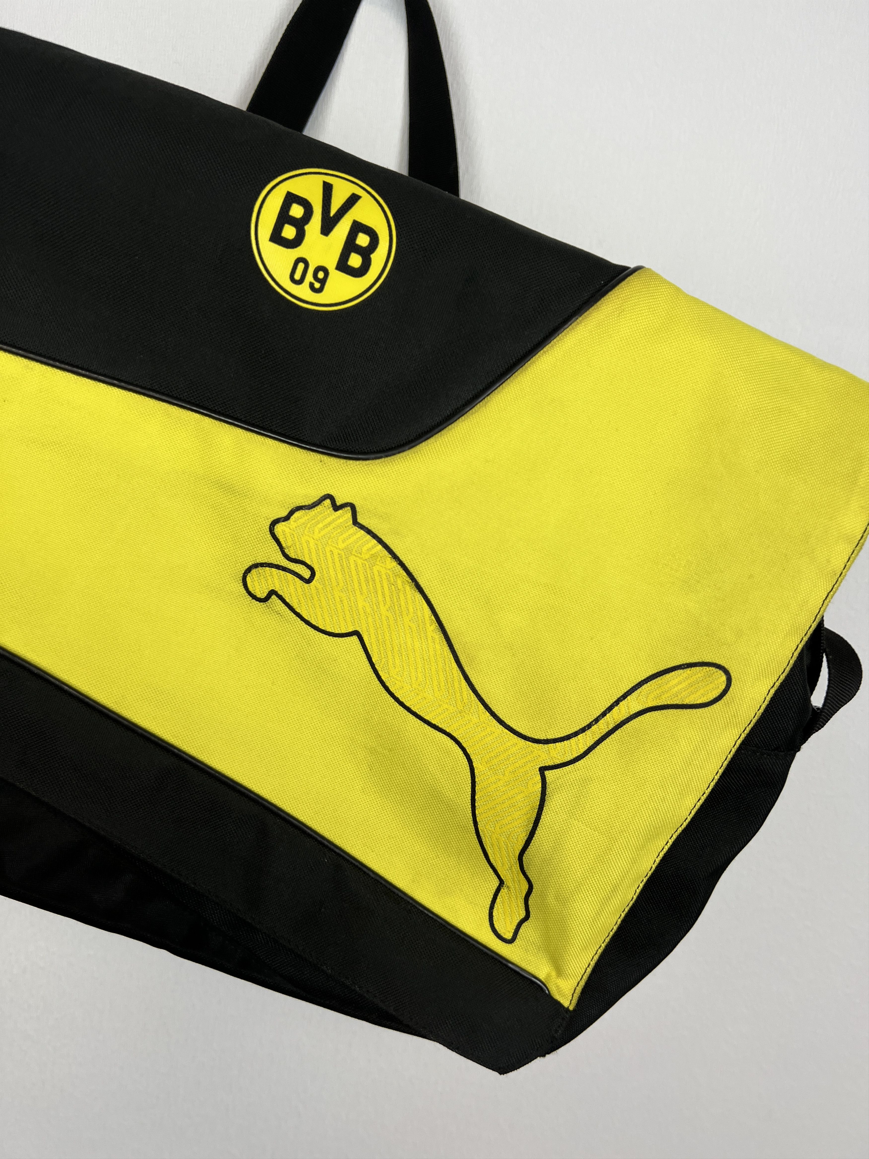 Puma Vintage Borussia Dortmund BVB Train Crossbody Football Size ONE SIZE - 2 Thumbnail
