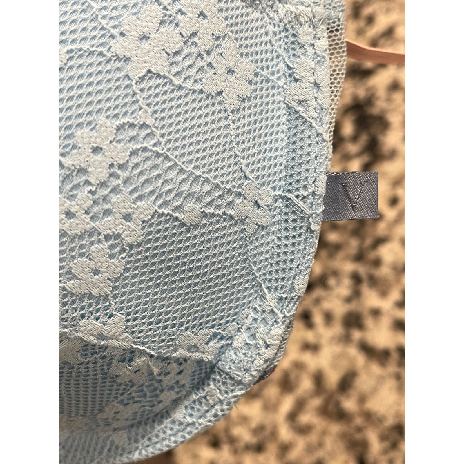 Victoria's Secret VICTORIA'S SECRET Light Blue Floral Push Up Bra 32A Women 32A Cup Size Floral Pattern Push Up Bra Size ONE SIZE - 6 Thumbnail