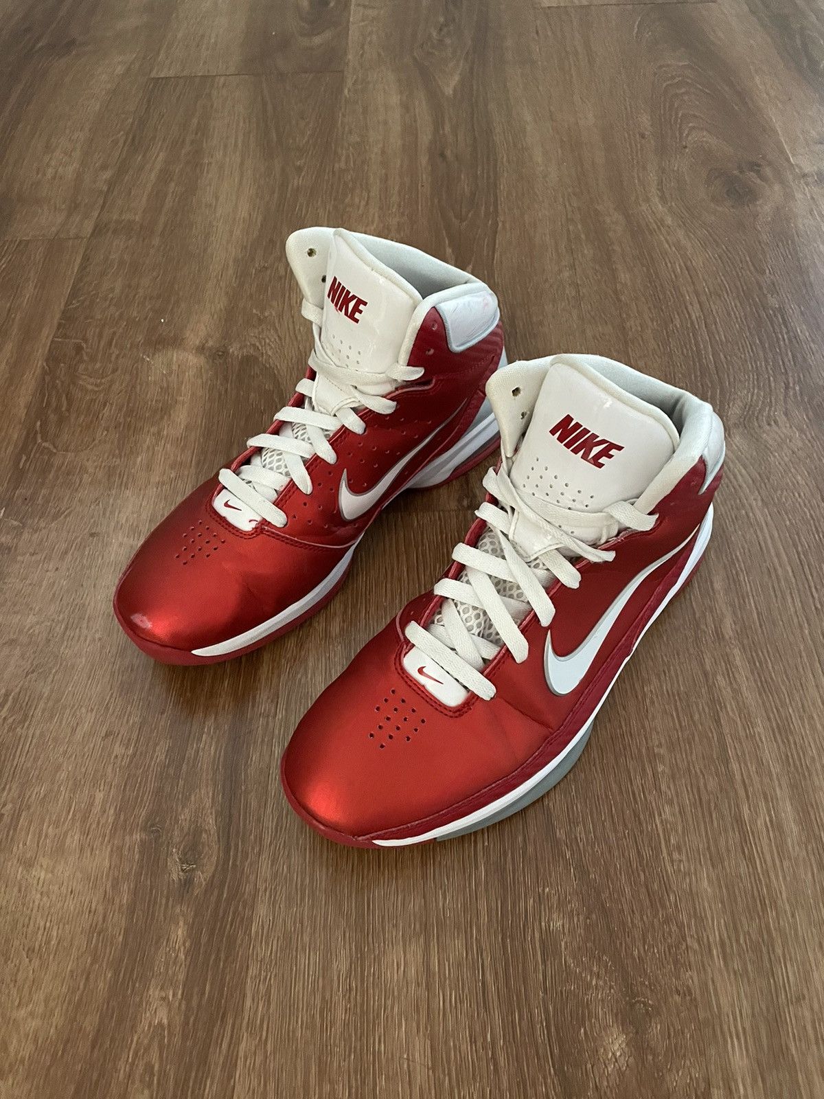 Red nike air max high tops store