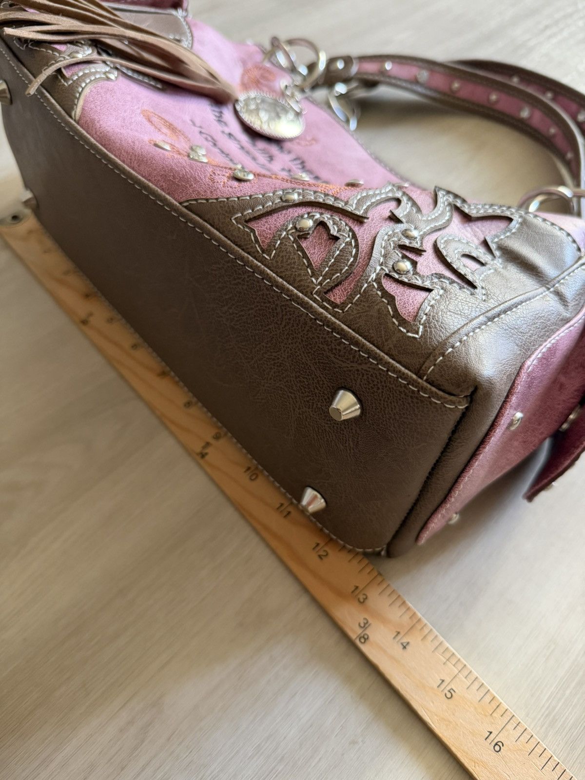 Vintage Cowgirl Trendy Western Cross Bible Verse Purse w/ Conceal Size ONE SIZE - 9 Thumbnail