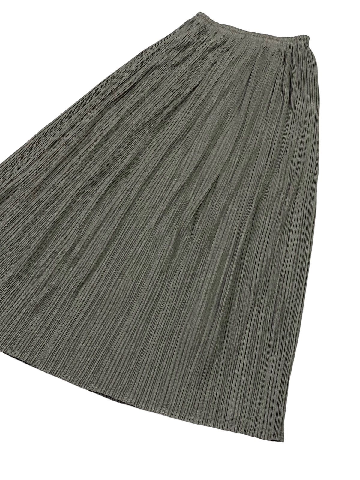 Issey Miyake × Pleats Please Issey Miyake Pleats Please Issey Miyake Pleated Basics Skirt Size 26" / US 2 / IT 38 - 15 Thumbnail