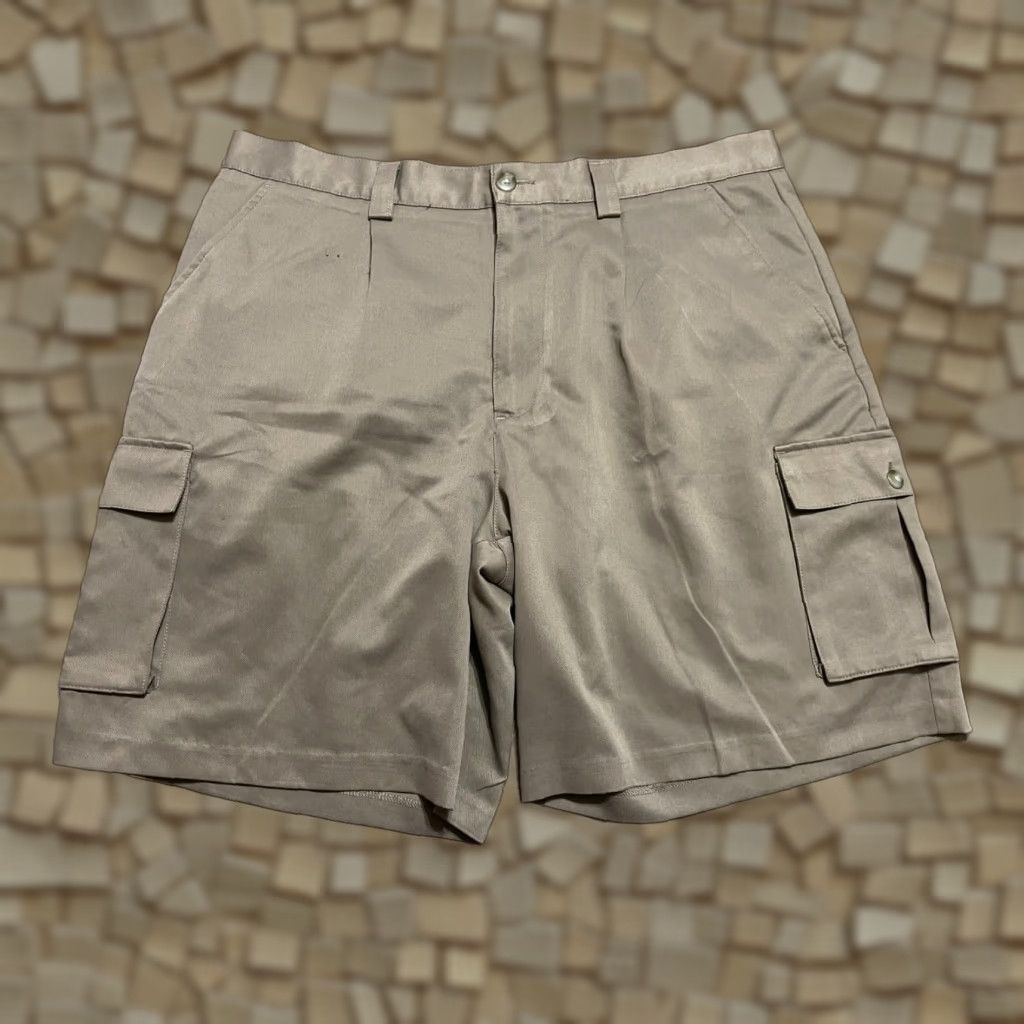 Croft & Barrow Croft & Barrow Shorts Mens Size 38 Brown Cargo Shorts Multi Pockets Size US 38 / EU 54 - 1 Thumbnail