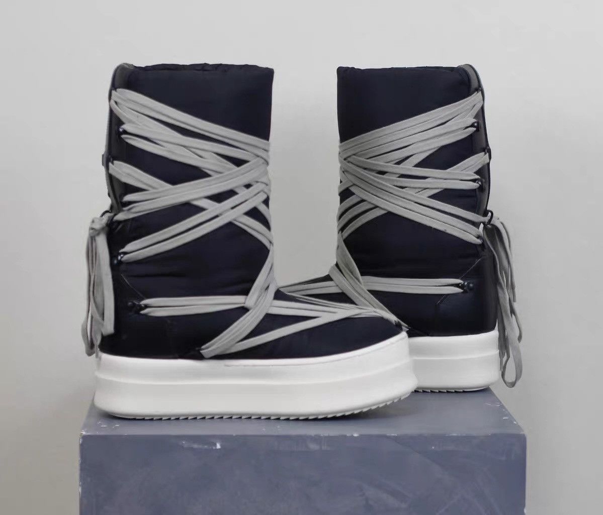 Rick Owens Rick Owens x Moncler Collaboration Snow Boots/Platform Boots Size US 8 / EU 41 - 5 Thumbnail