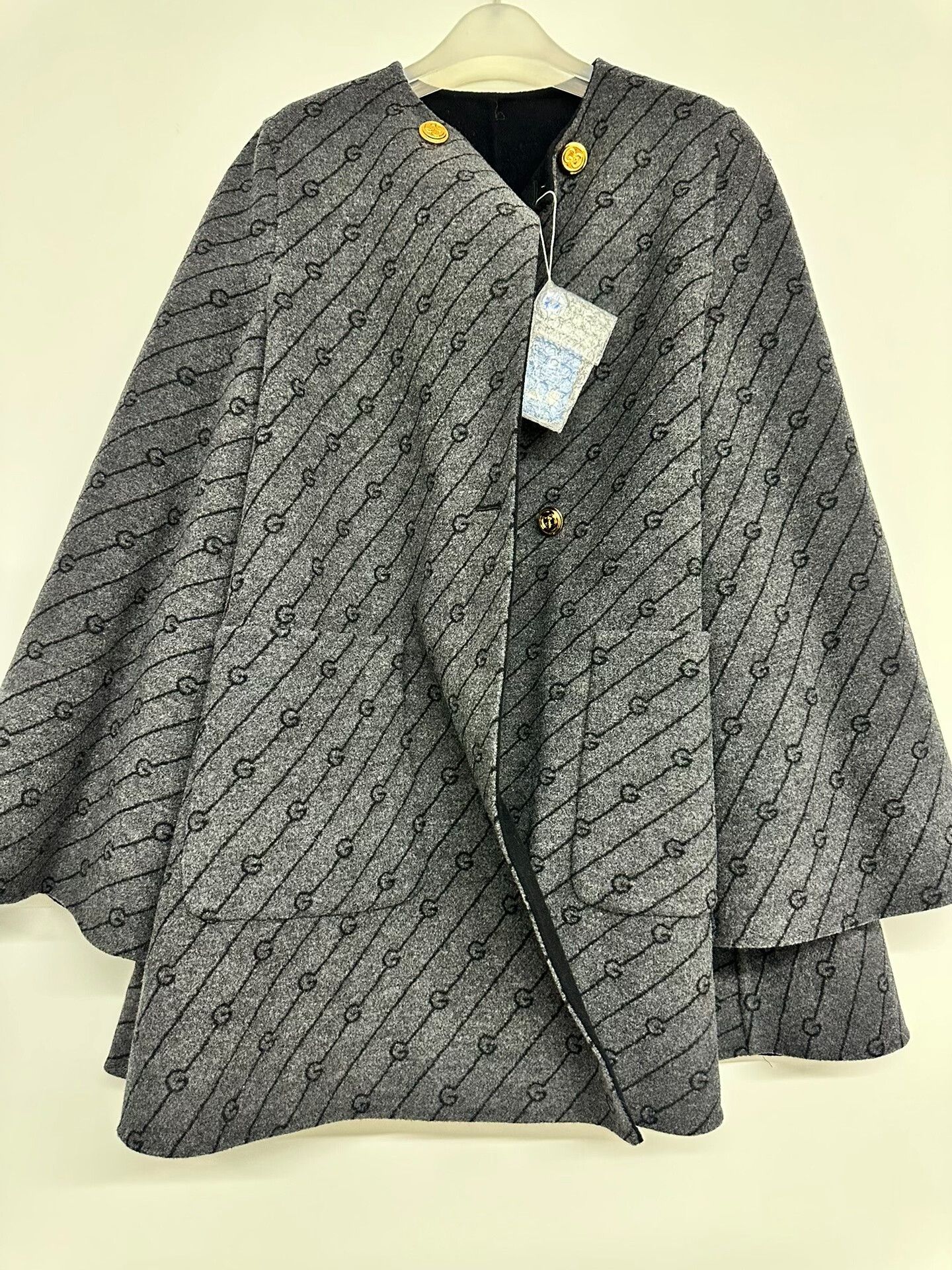 Gucci Gucci Reversible All-Over Print Coat Size XS / US 0-2 / IT 36-38 - 1 Thumbnail
