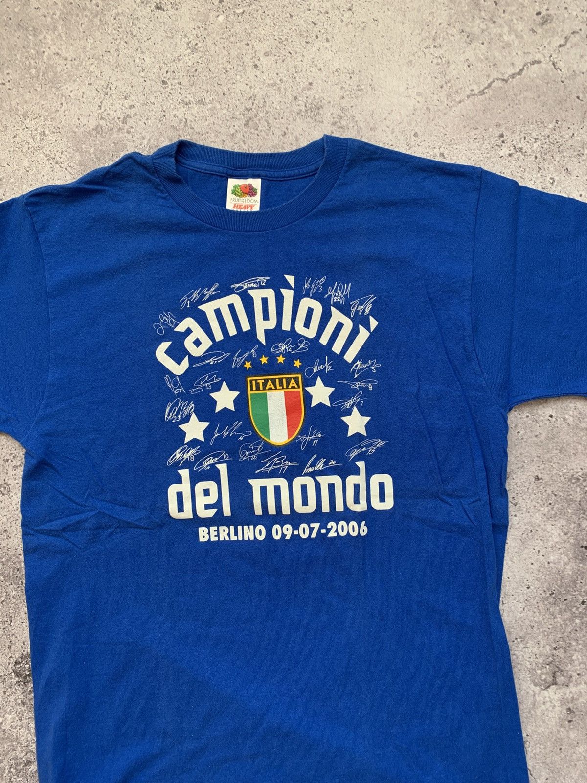 Fruit Of The Loom 🔥 ITALY 2006 CAMPIONI DEL MONDO WORLD CUP CHAMPIONS T-SHIRT Size US M / EU 48-50 / 2 - 3 Thumbnail