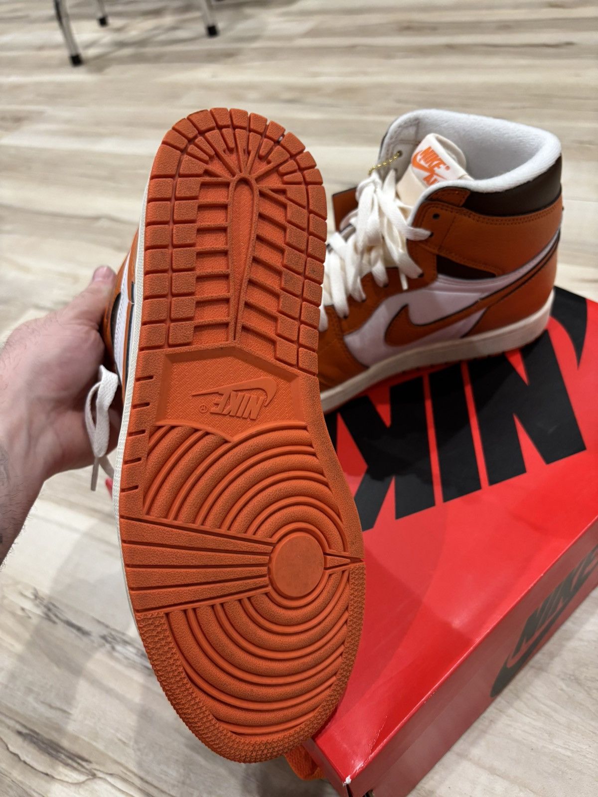 Jordan Brand Jordan 1 starfish Size US 8.5 / EU 41-42 - 4 Thumbnail