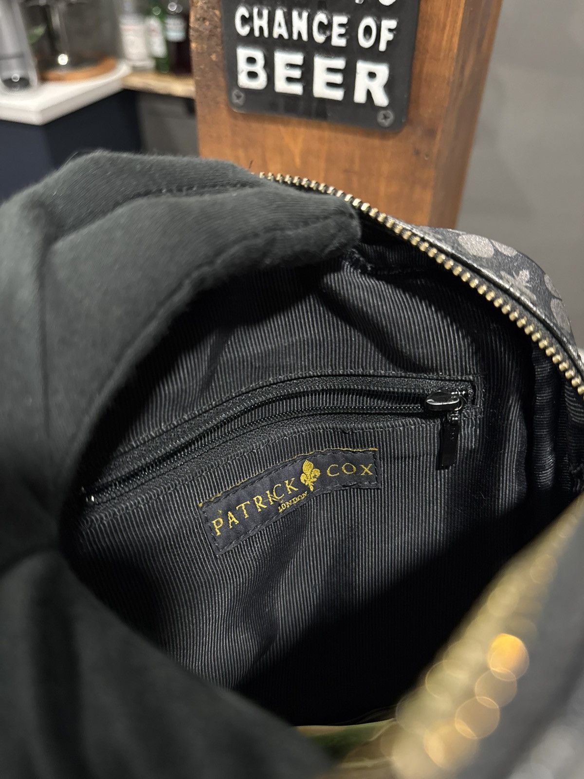 Patrick Cox Vintage Patrick Cox Fleur-De-Lis Monogram Side Bag Size ONE SIZE - 7 Thumbnail