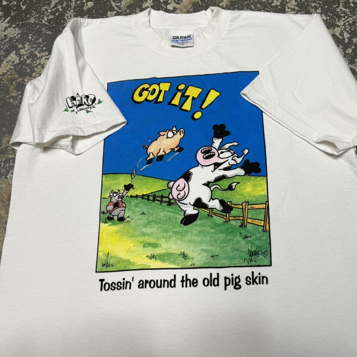 Vintage Vintage Tossin’ Around The Old Pig Skin Cow Funny Football T Size US L / EU 52-54 / 3 - 3 Thumbnail