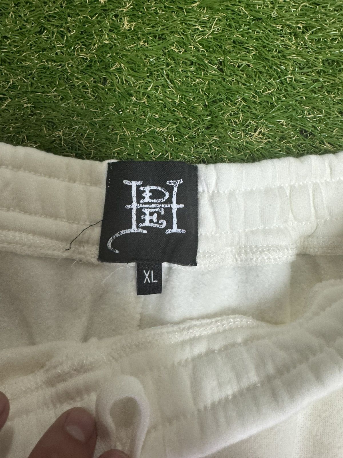 Ed Hardy Ed Hardy Embroidered Sweatshorts Size US 35 - 2 Thumbnail