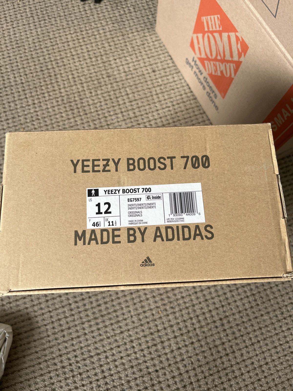 Adidas × Yeezy Yezzy boost 700 inertia Size US 12 / EU 45 - 9 Thumbnail