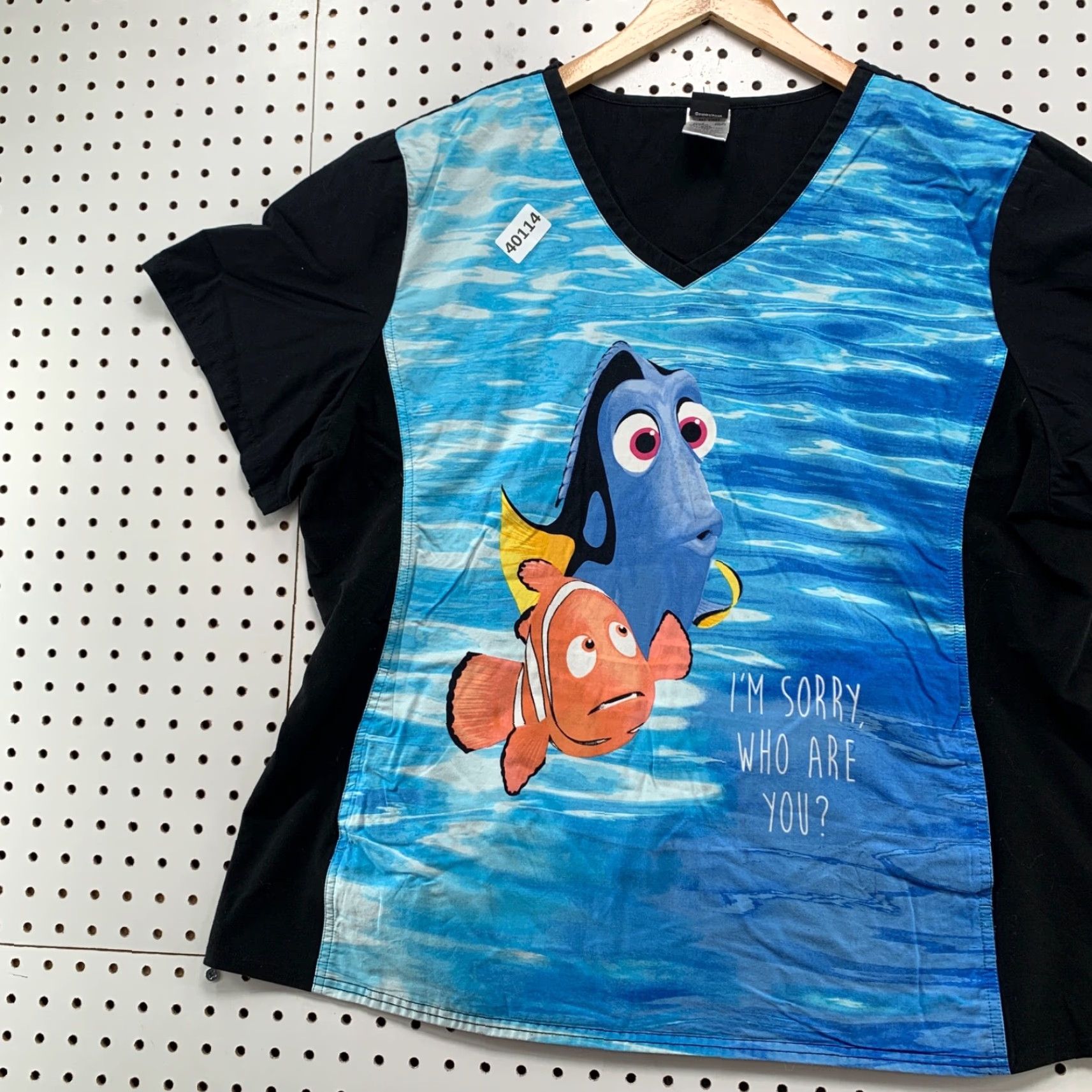 Disney Disney Medical Top Womens 2XL Blue Black Finding Nemo Shirt Womens 2XL Disney Medical Top Blue Black Finding Nemo Size XXL / US 16-18 / IT 52-54 - 3 Thumbnail