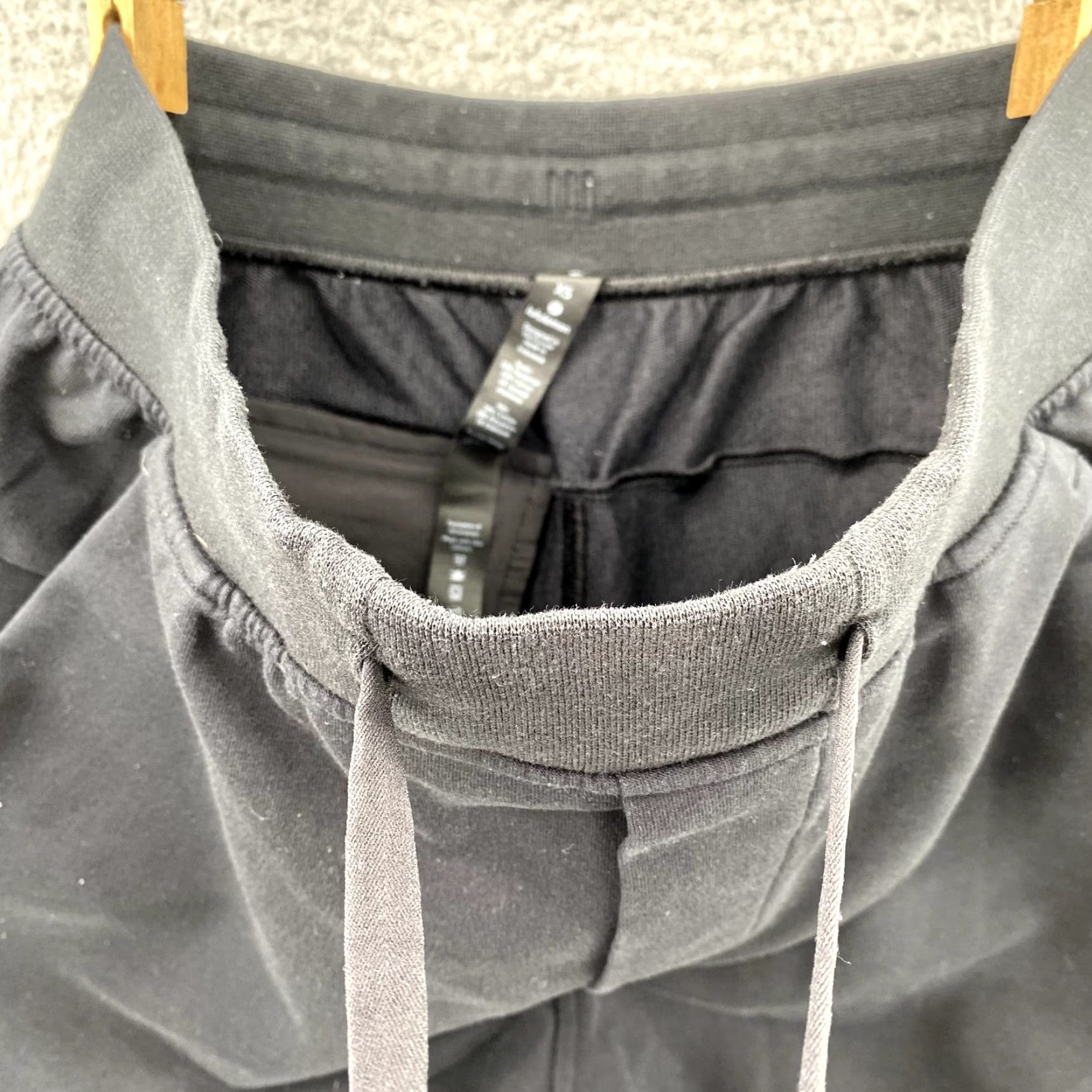 Lululemon Lululemon Jogger Women XS Black Sweat Pants Crop Ankle Gorpcore Athleisure Sport Size 26" / US 2 / IT 38 - 7 Thumbnail