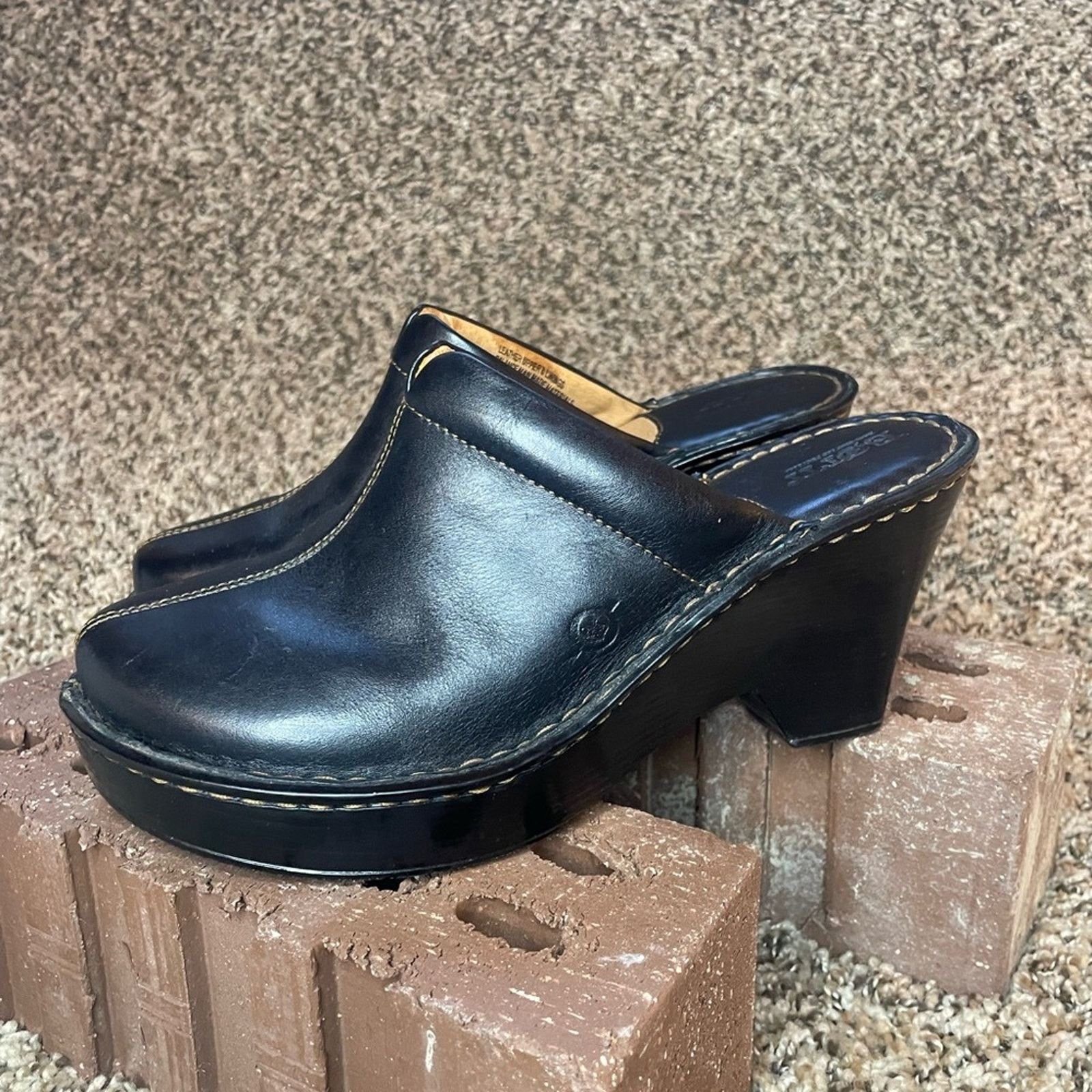 Born Born Black Leather Slip On Wedge Clogs Shoes Women's Sz 8 Size US 8 / IT 38 - 2 Thumbnail