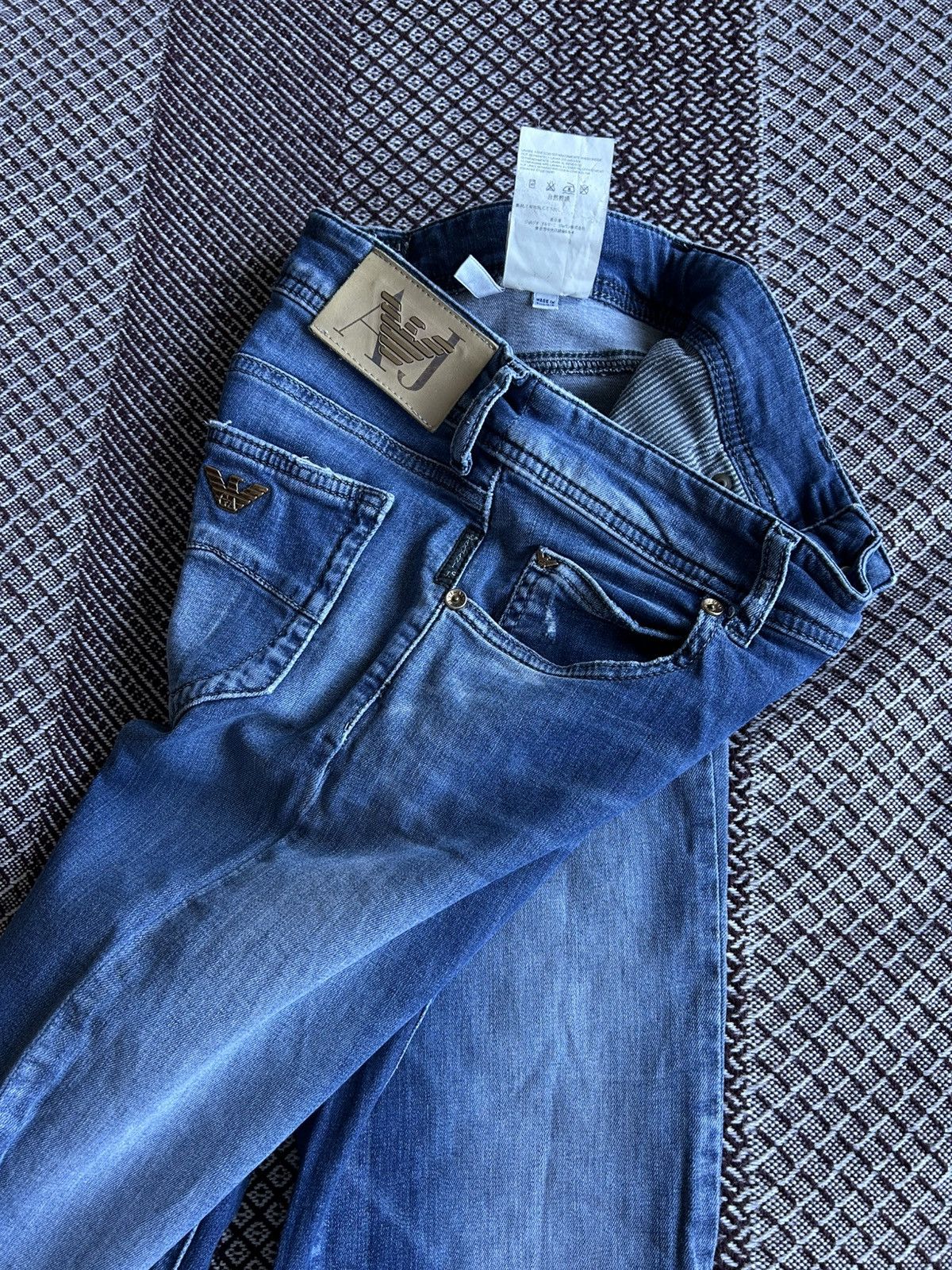Armani × Vintage Vintage Armani Washed Straight Solid Jeans Small Logo Sz 27 Size US 27 - 13 Thumbnail