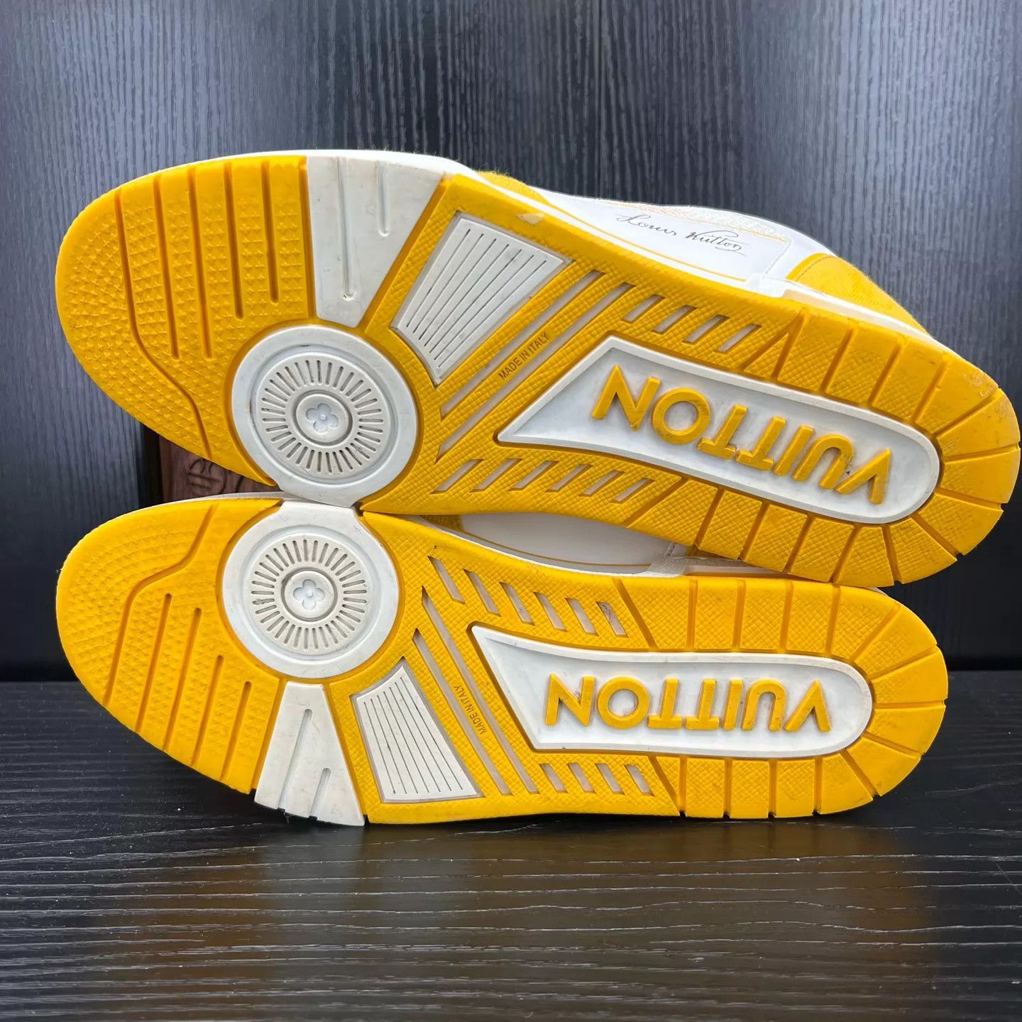 Louis Vuitton LV Trainer White Yellow Velcro 9.5/43.5 Size US 10.5 / EU 43-44 - 4 Thumbnail