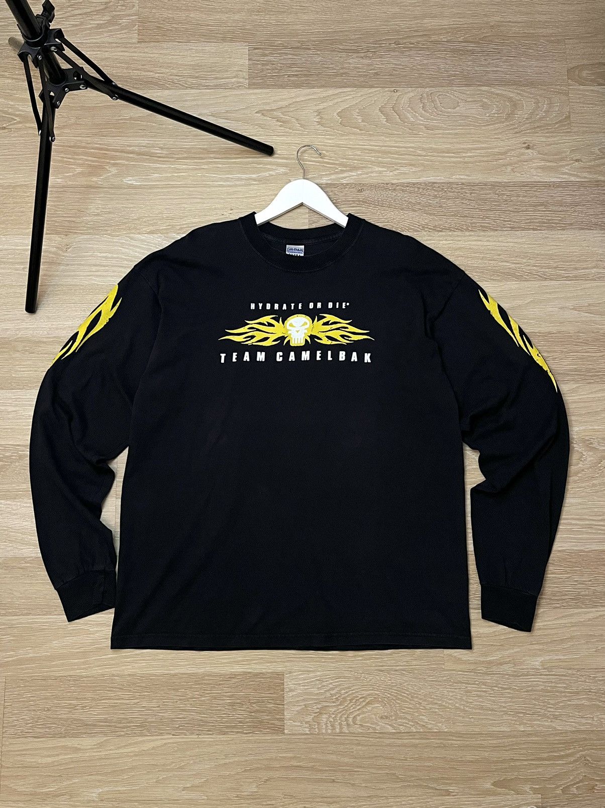 Oakley × Vintage Y2K Vintage Oakley Style Flame Long Sleeve Size US XL / EU 56 / 4 - 1 Thumbnail