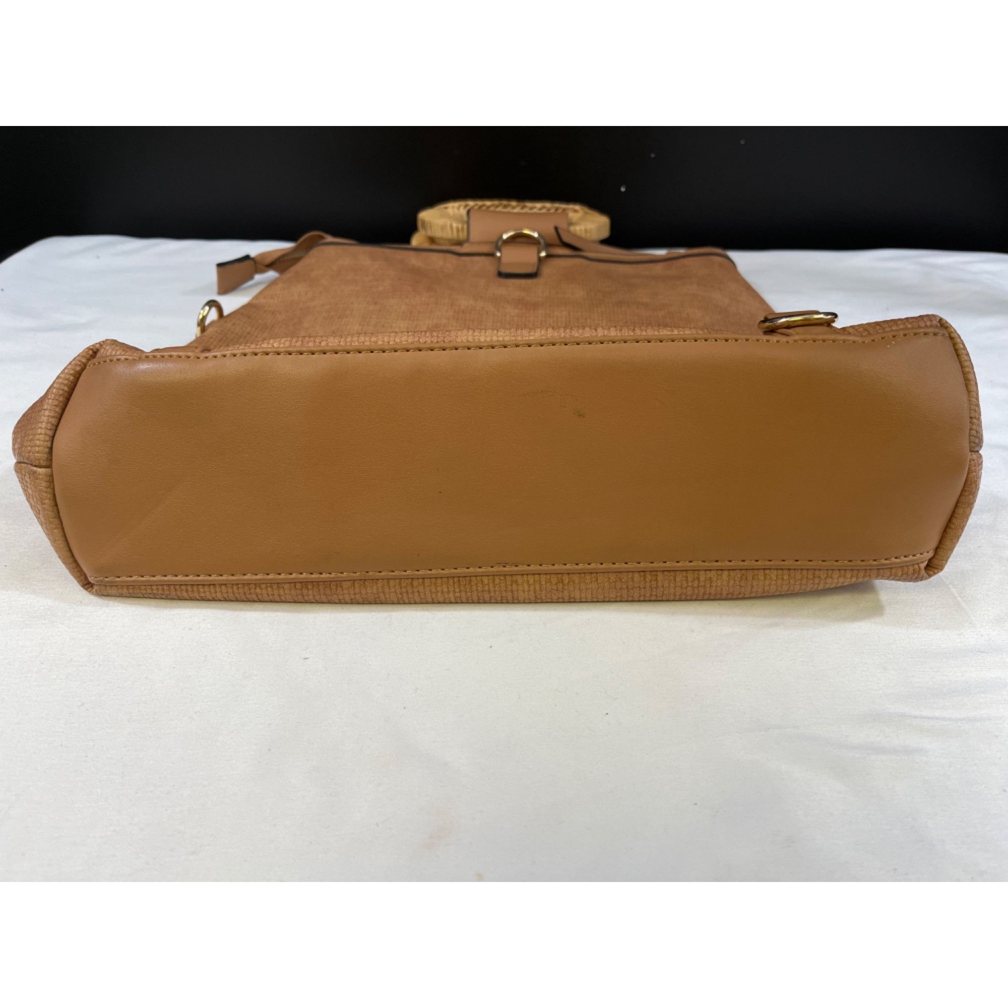 Other Vintage Womens Tan 3 Way Convertible Bag SKU 6408 Size ONE SIZE - 2 Thumbnail