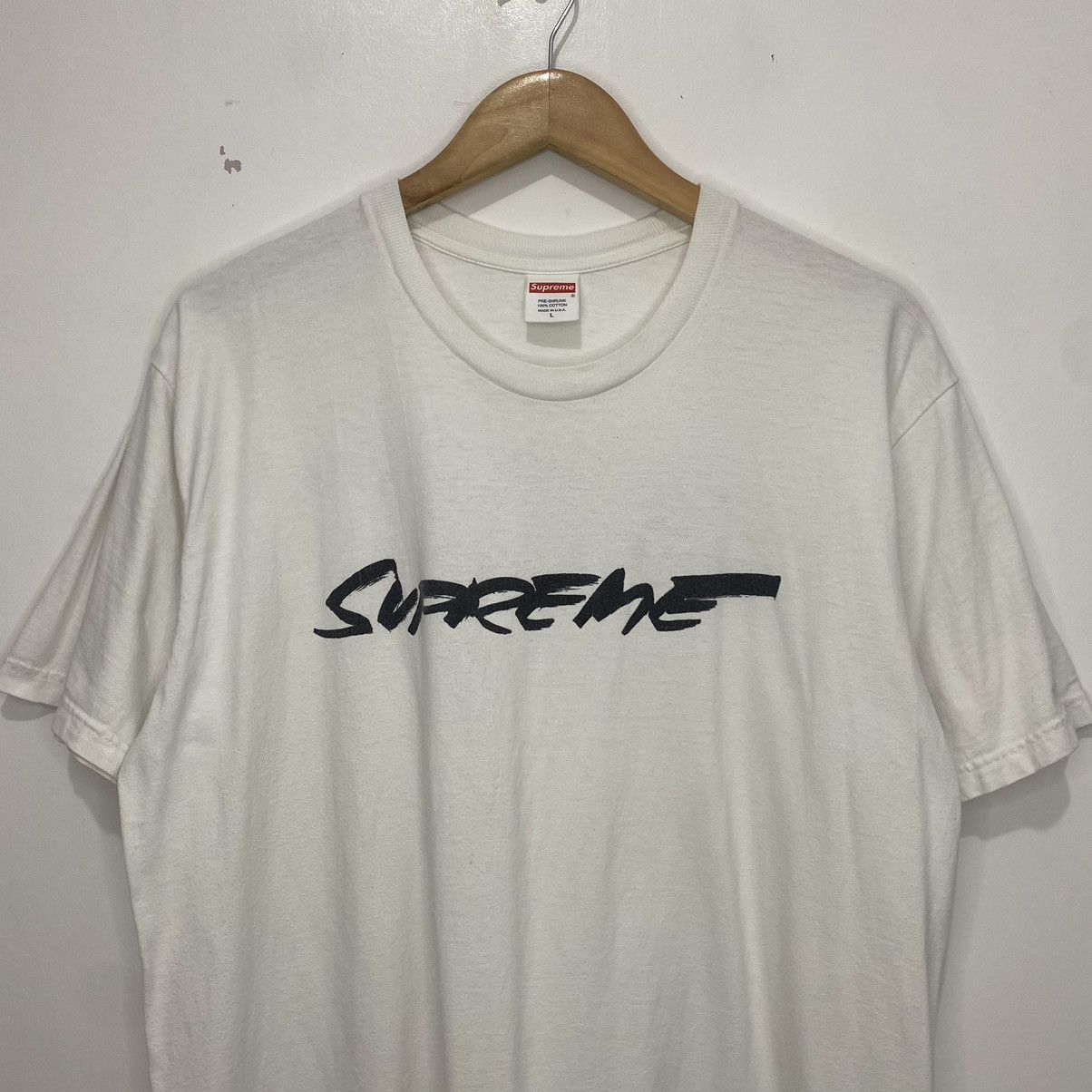 Supreme Supreme Futura Logo Tee Size US L / EU 52-54 / 3 - 3 Thumbnail