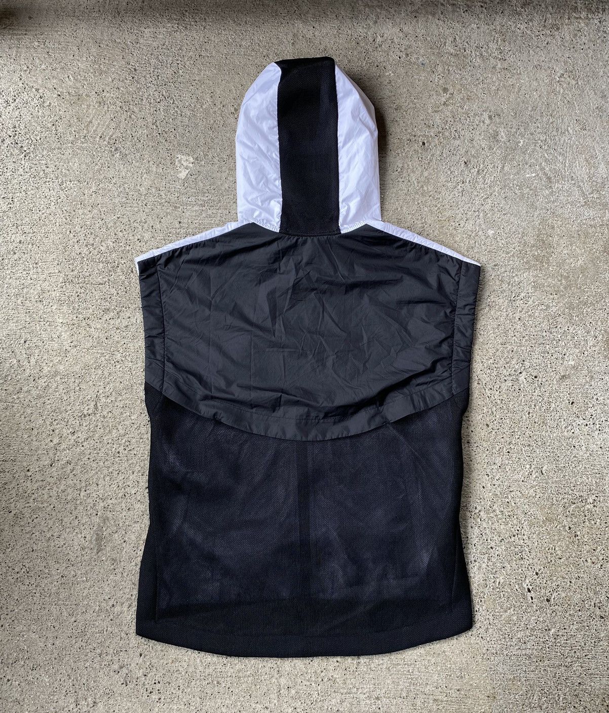 Nike Nike Running Vest Size M / US 6-8 / IT 42-44 - 2 Thumbnail