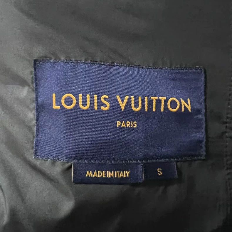 Louis Vuitton Louis Vuitton size s Black embossed down vest 2503-Nextarr Size 36S - 3 Thumbnail
