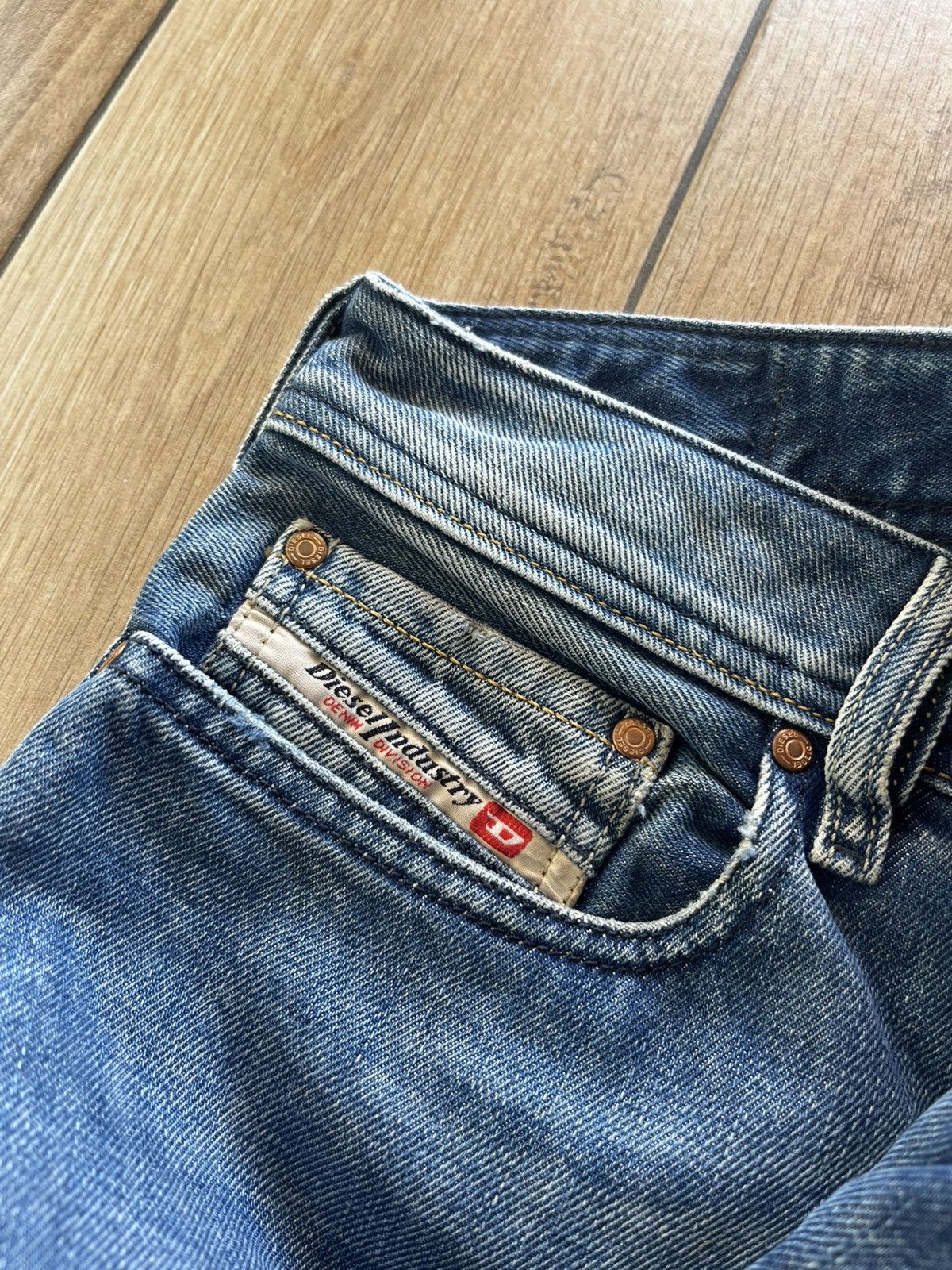 Diesel Vintage Diesel Denim Jean Size 30 Size US 30 / EU 46 - 4 Thumbnail