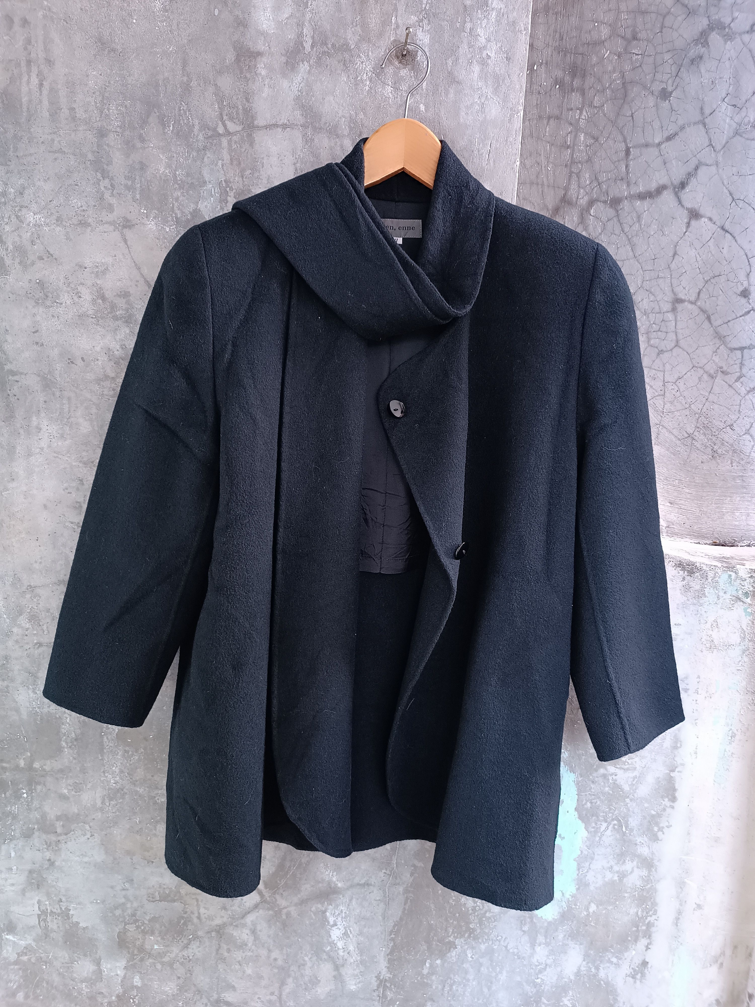 Japanese Brand SIEN, ENNE BLACK WOOL BLAZER WITH UNIQUE FUR SCARF Size M / US 6-8 / IT 42-44 - 6 Thumbnail
